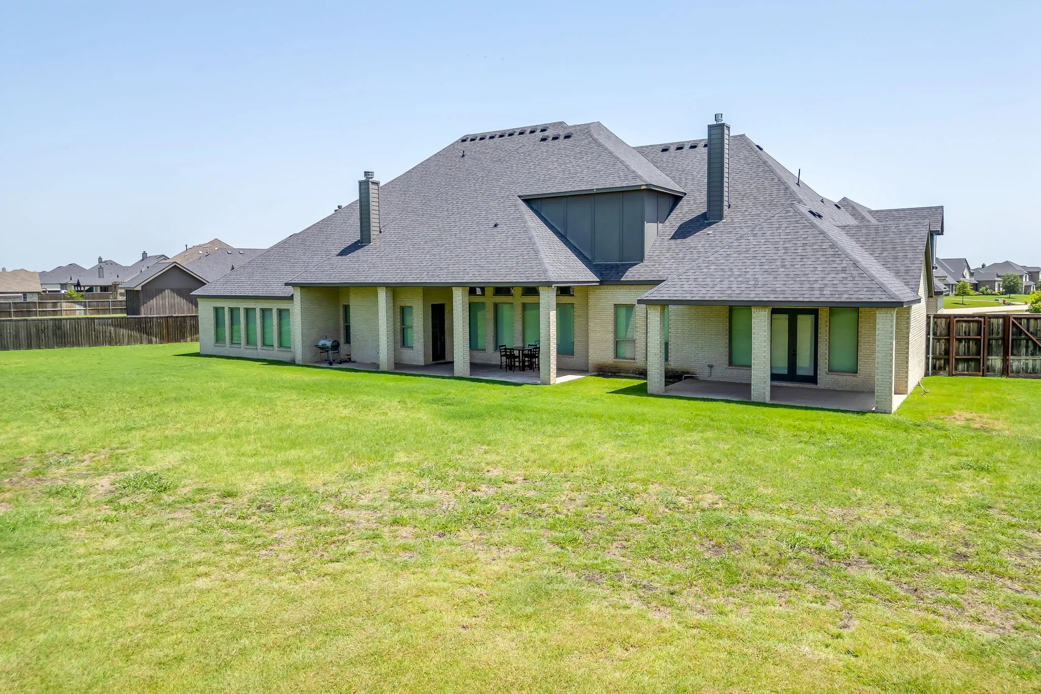 Single Family Residence For Sale in Ellis County , 651 Bandera Drive, Waxahachie, Texas 75167, 6 Bedroom, 4 Bathroom, 4 Garage spaces, 5,888 Sqft, built in 2020, mls#21336198, Real Estate Agent in Waxahachie, Homes For Sale in Ellis county, Homes For Sale in Waxahachie, Realtor in Waxahachie Texas, Real Estate Brokerage Independent Realty Texas, Luminita Cordes Realtor
