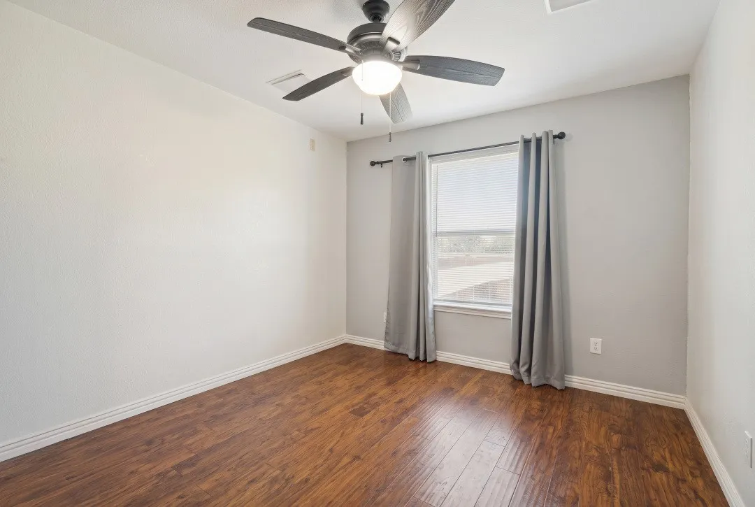 Single Family Residence For Sale in Denton County , 2301 Chestnut Drive, Little Elm, Texas 75068, 5 Bedroom, 4 Bathroom, 2 Garage spaces, 3,574 Sqft, built in 2001, mls#21341537, Real Estate Agent in Little Elm, Homes For Sale in Denton county, Homes For Sale in Little Elm, Realtor in Little Elm Texas, Real Estate Brokerage Independent Realty Texas, Luminita Cordes Realtor