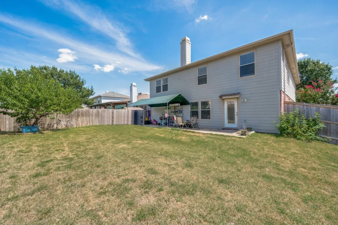 Single Family Residence For Sale in Denton County , 2301 Chestnut Drive, Little Elm, Texas 75068, 5 Bedroom, 4 Bathroom, 2 Garage spaces, 3,574 Sqft, built in 2001, mls#21341537, Real Estate Agent in Little Elm, Homes For Sale in Denton county, Homes For Sale in Little Elm, Realtor in Little Elm Texas, Real Estate Brokerage Independent Realty Texas, Luminita Cordes Realtor