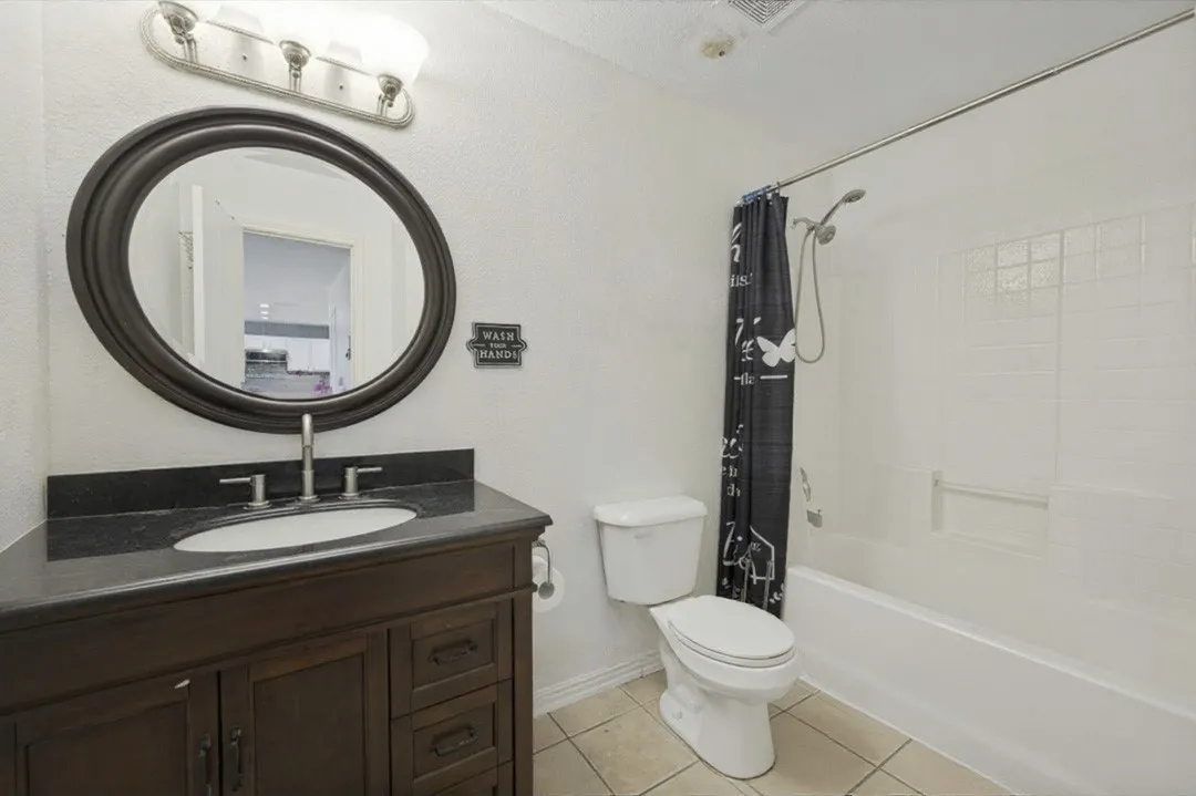 Single Family Residence For Sale in Denton County , 2301 Chestnut Drive, Little Elm, Texas 75068, 5 Bedroom, 4 Bathroom, 2 Garage spaces, 3,574 Sqft, built in 2001, mls#21341537, Real Estate Agent in Little Elm, Homes For Sale in Denton county, Homes For Sale in Little Elm, Realtor in Little Elm Texas, Real Estate Brokerage Independent Realty Texas, Luminita Cordes Realtor