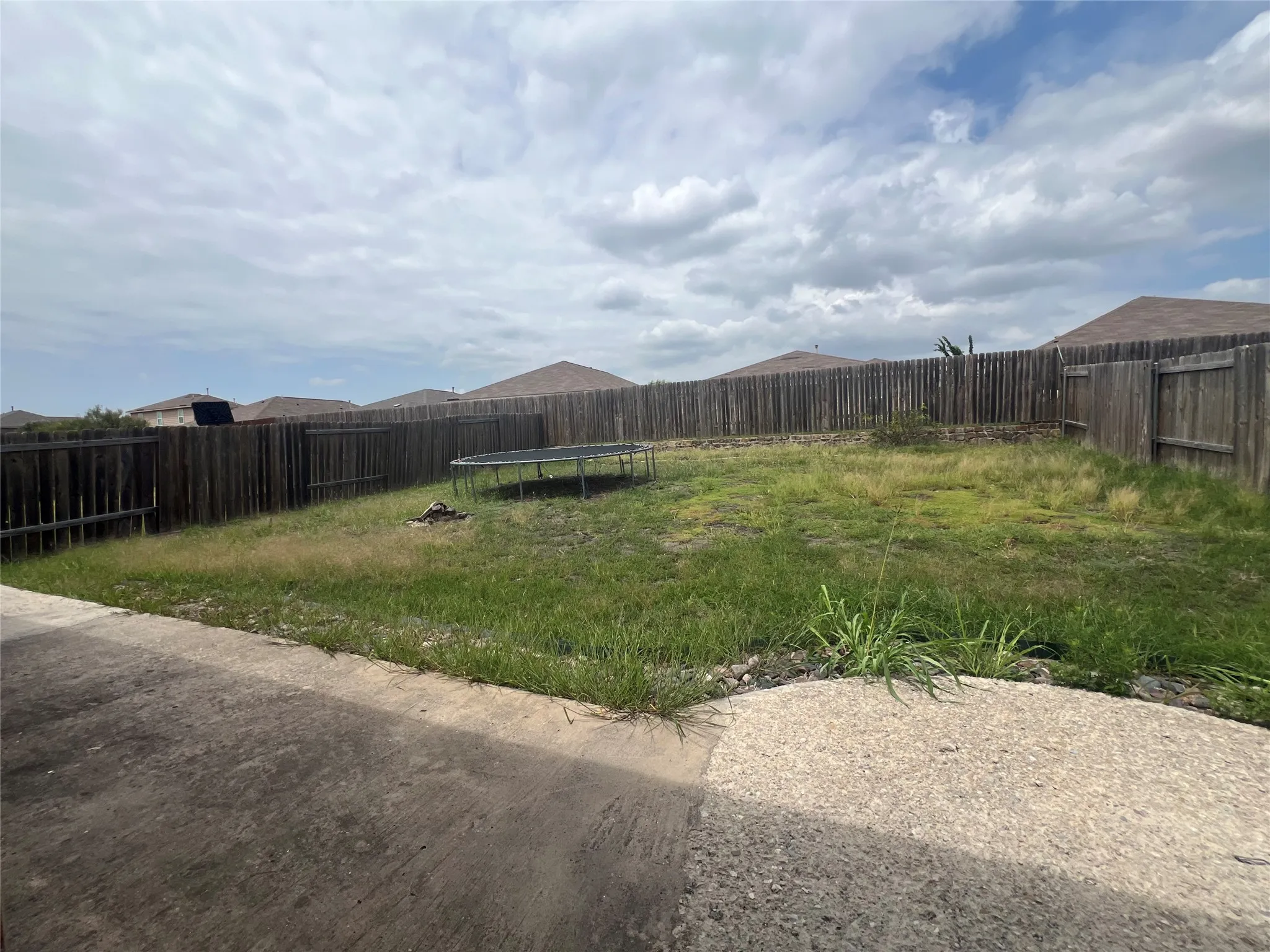 Single Family Residence For Sale in Kaufman County , 8945 Black Haw Street, Forney, Texas 75126, 3 Bedroom, 2 Bathroom, 2 Garage spaces, 1,597 Sqft, built in 2017, mls#21339867, Real Estate Agent in Forney, Homes For Sale in Kaufman county, Homes For Sale in Forney, Realtor in Forney Texas, Real Estate Brokerage Independent Realty Texas, Luminita Cordes Realtor