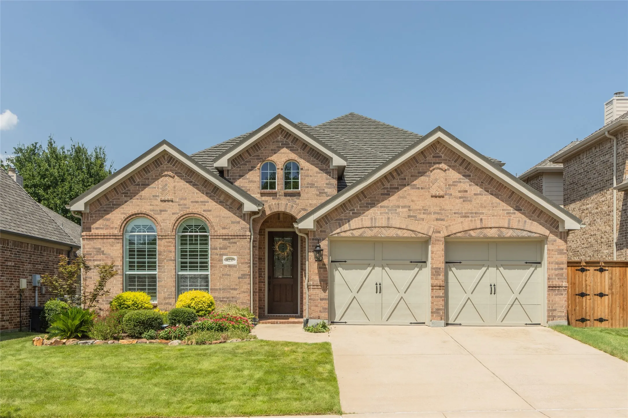Single Family Residence For Sale in Denton County , 1237 Burnett Drive, Lantana, Texas 76226, 4 Bedroom, 3 Bathroom, 2 Garage spaces, 2,823 Sqft, built in 2007, mls#21341381, Real Estate Agent in Lantana, Homes For Sale in Denton county, Homes For Sale in Lantana, Realtor in Lantana Texas, Real Estate Brokerage Independent Realty Texas, Luminita Cordes Realtor