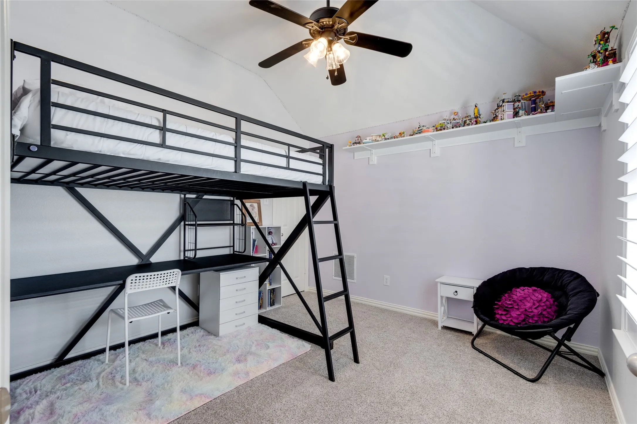 Single Family Residence For Sale in Denton County , 1237 Burnett Drive, Lantana, Texas 76226, 4 Bedroom, 3 Bathroom, 2 Garage spaces, 2,823 Sqft, built in 2007, mls#21341381, Real Estate Agent in Lantana, Homes For Sale in Denton county, Homes For Sale in Lantana, Realtor in Lantana Texas, Real Estate Brokerage Independent Realty Texas, Luminita Cordes Realtor