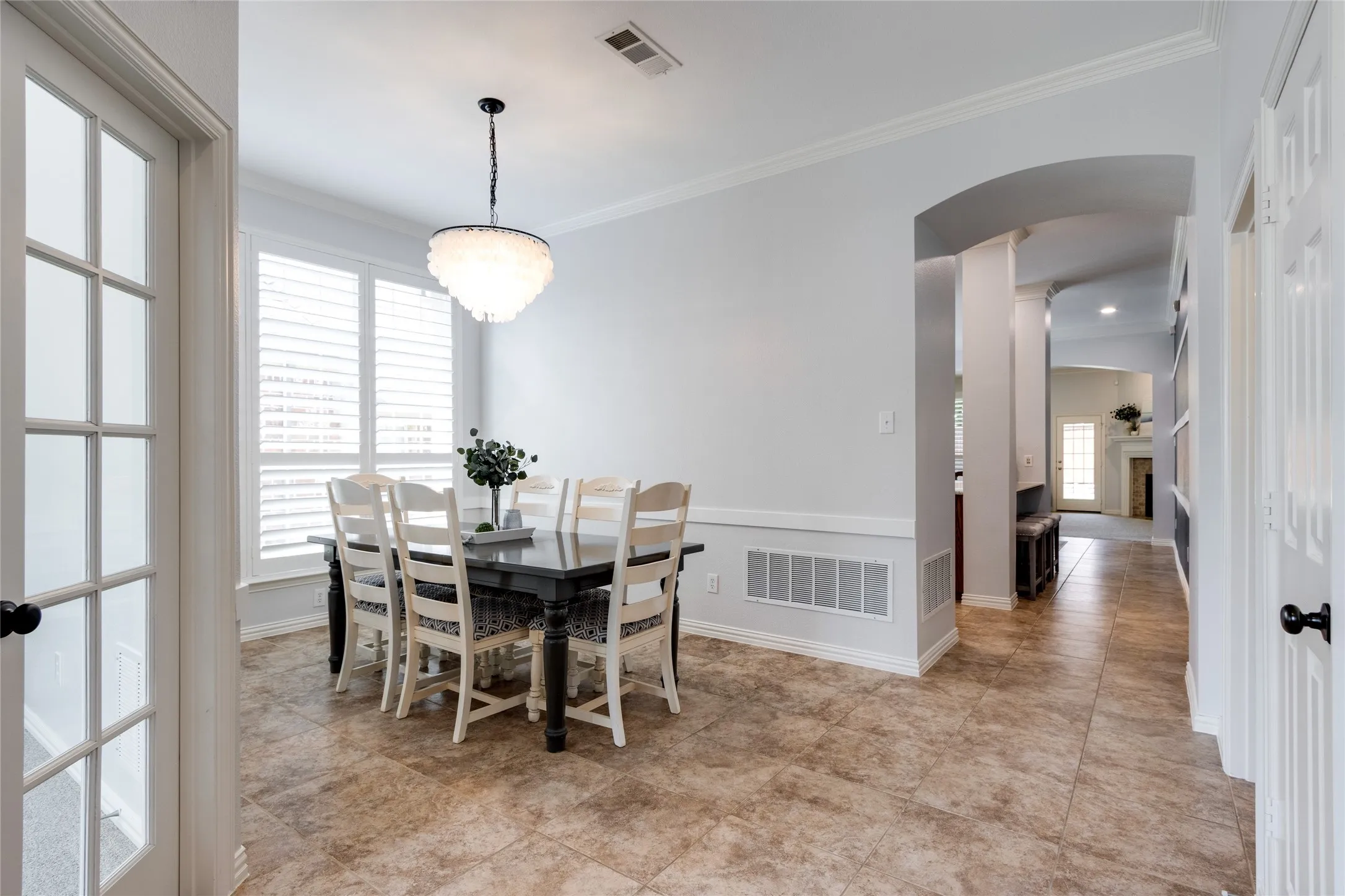 Single Family Residence For Sale in Denton County , 1237 Burnett Drive, Lantana, Texas 76226, 4 Bedroom, 3 Bathroom, 2 Garage spaces, 2,823 Sqft, built in 2007, mls#21341381, Real Estate Agent in Lantana, Homes For Sale in Denton county, Homes For Sale in Lantana, Realtor in Lantana Texas, Real Estate Brokerage Independent Realty Texas, Luminita Cordes Realtor