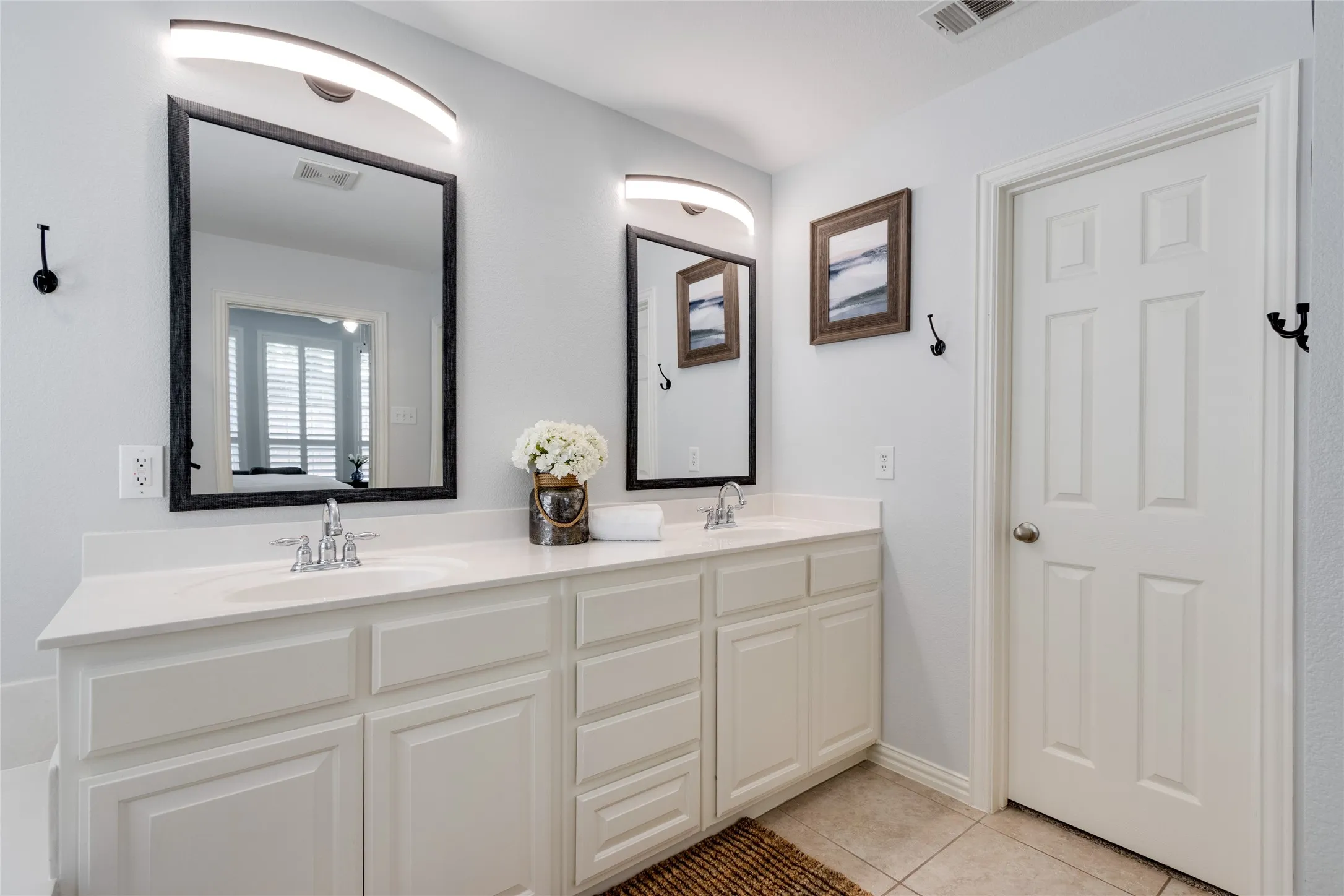 Single Family Residence For Sale in Denton County , 1237 Burnett Drive, Lantana, Texas 76226, 4 Bedroom, 3 Bathroom, 2 Garage spaces, 2,823 Sqft, built in 2007, mls#21341381, Real Estate Agent in Lantana, Homes For Sale in Denton county, Homes For Sale in Lantana, Realtor in Lantana Texas, Real Estate Brokerage Independent Realty Texas, Luminita Cordes Realtor