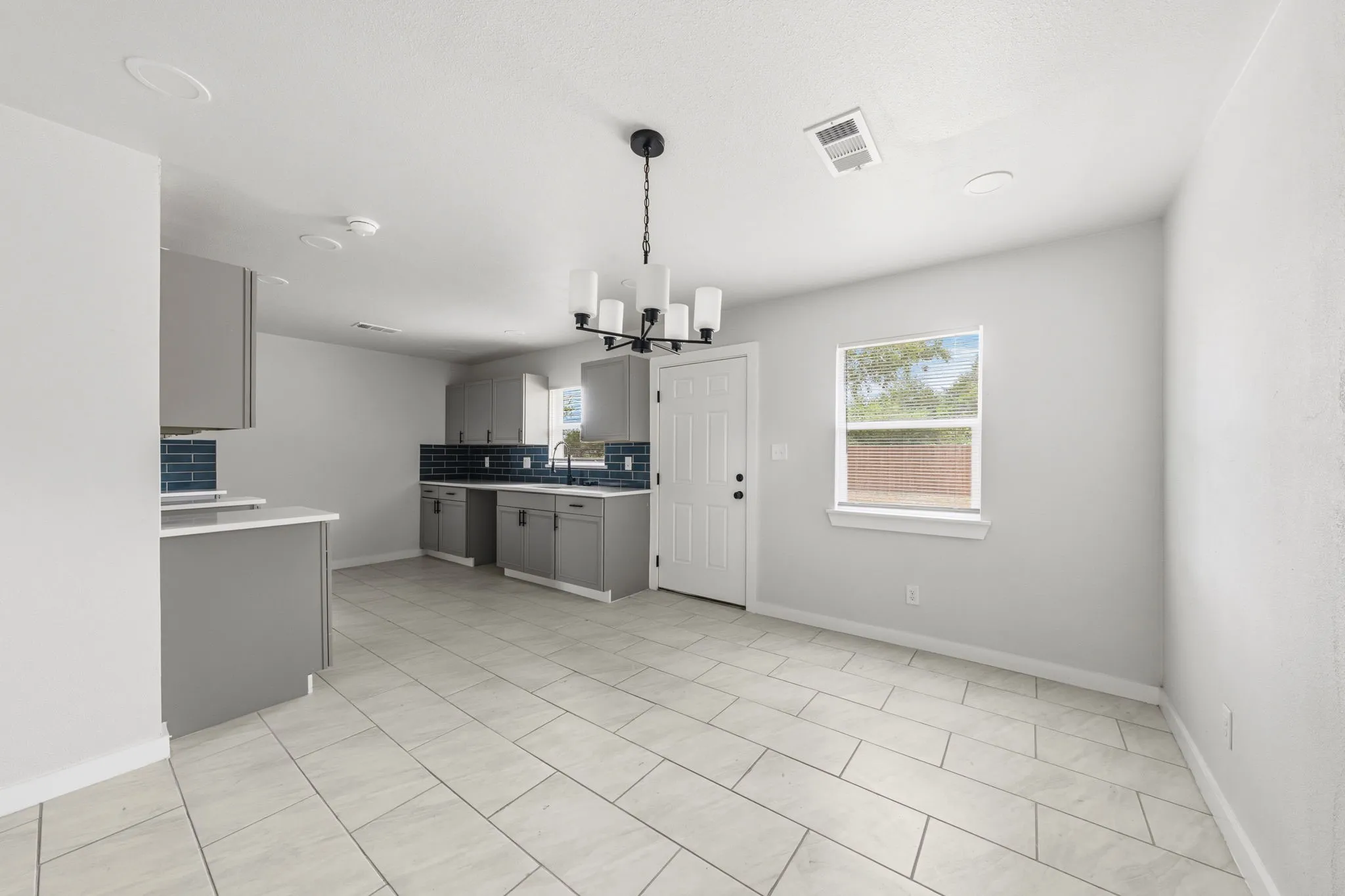 Single Family Residence For Sale in Dallas County , 3245 Pacesetter Drive, Dallas, Texas 75241, 4 Bedroom, 3 Bathroom, Garage spaces, 1,518 Sqft, built in 1973, mls#21337364, Real Estate Agent in Dallas, Homes For Sale in Dallas county, Homes For Sale in Dallas, Realtor in Dallas Texas, Real Estate Brokerage Independent Realty Texas, Luminita Cordes Realtor