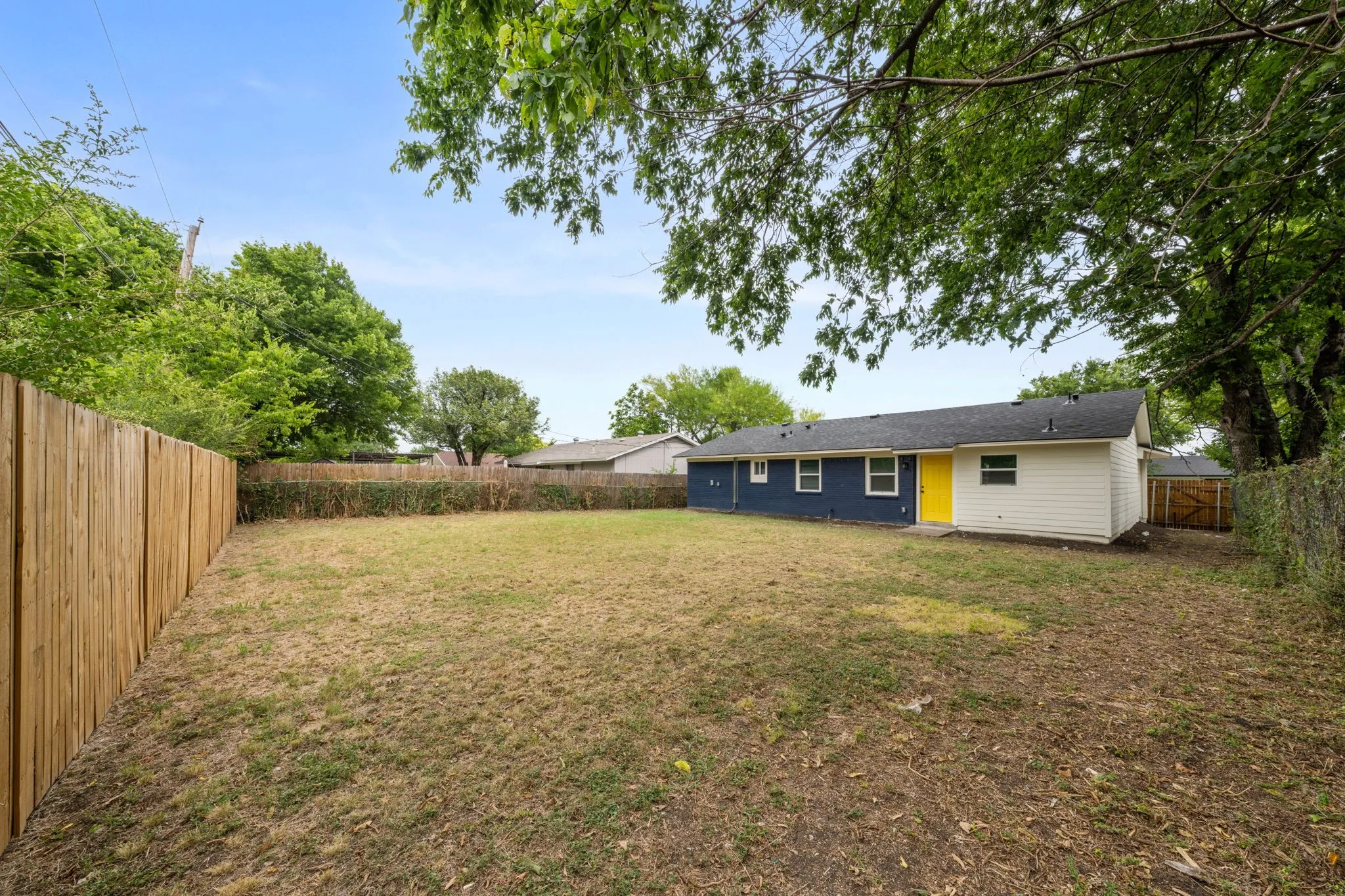 Single Family Residence For Sale in Dallas County , 3245 Pacesetter Drive, Dallas, Texas 75241, 4 Bedroom, 3 Bathroom, Garage spaces, 1,518 Sqft, built in 1973, mls#21337364, Real Estate Agent in Dallas, Homes For Sale in Dallas county, Homes For Sale in Dallas, Realtor in Dallas Texas, Real Estate Brokerage Independent Realty Texas, Luminita Cordes Realtor