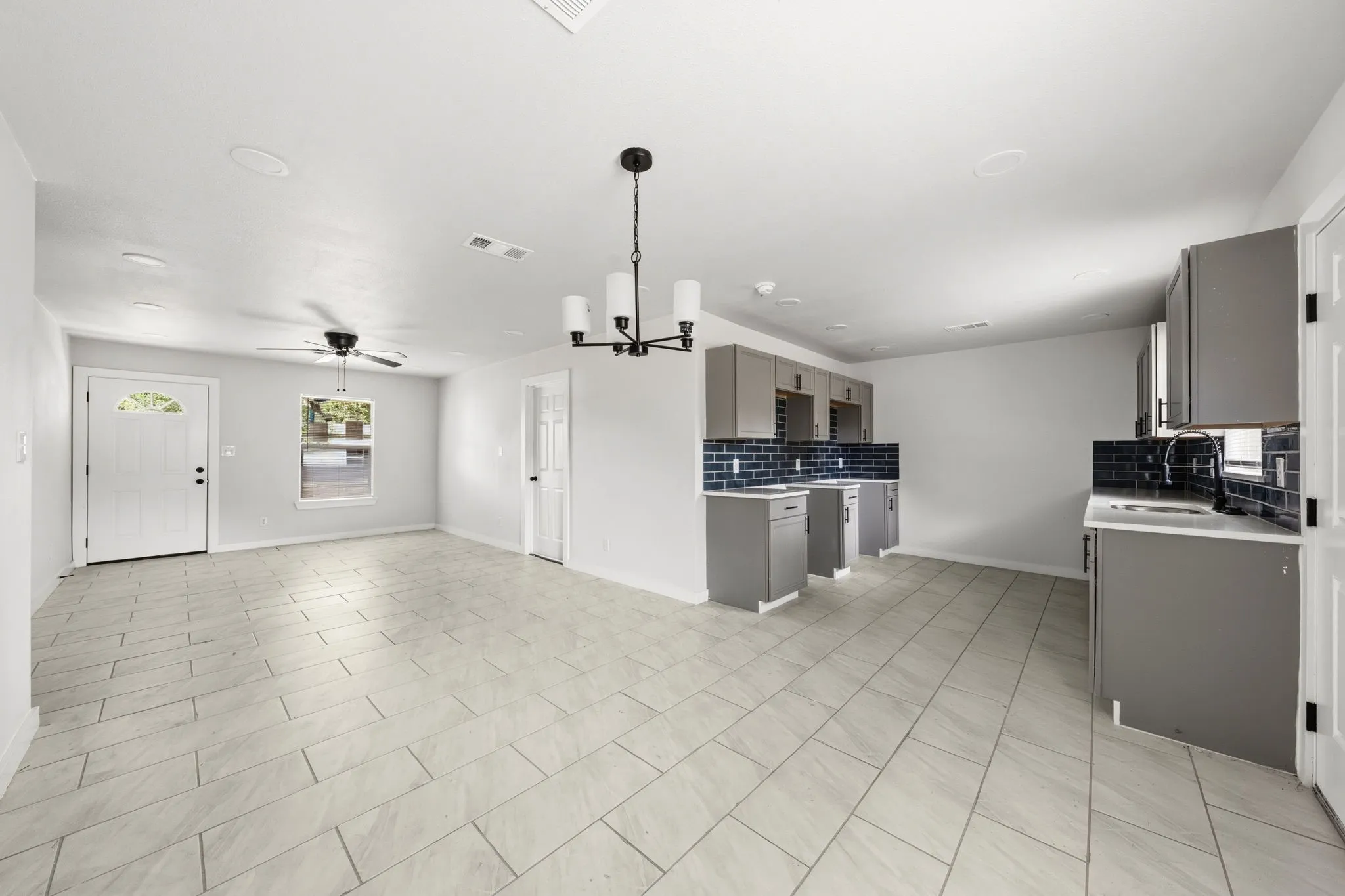 Single Family Residence For Sale in Dallas County , 3245 Pacesetter Drive, Dallas, Texas 75241, 4 Bedroom, 3 Bathroom, Garage spaces, 1,518 Sqft, built in 1973, mls#21337364, Real Estate Agent in Dallas, Homes For Sale in Dallas county, Homes For Sale in Dallas, Realtor in Dallas Texas, Real Estate Brokerage Independent Realty Texas, Luminita Cordes Realtor