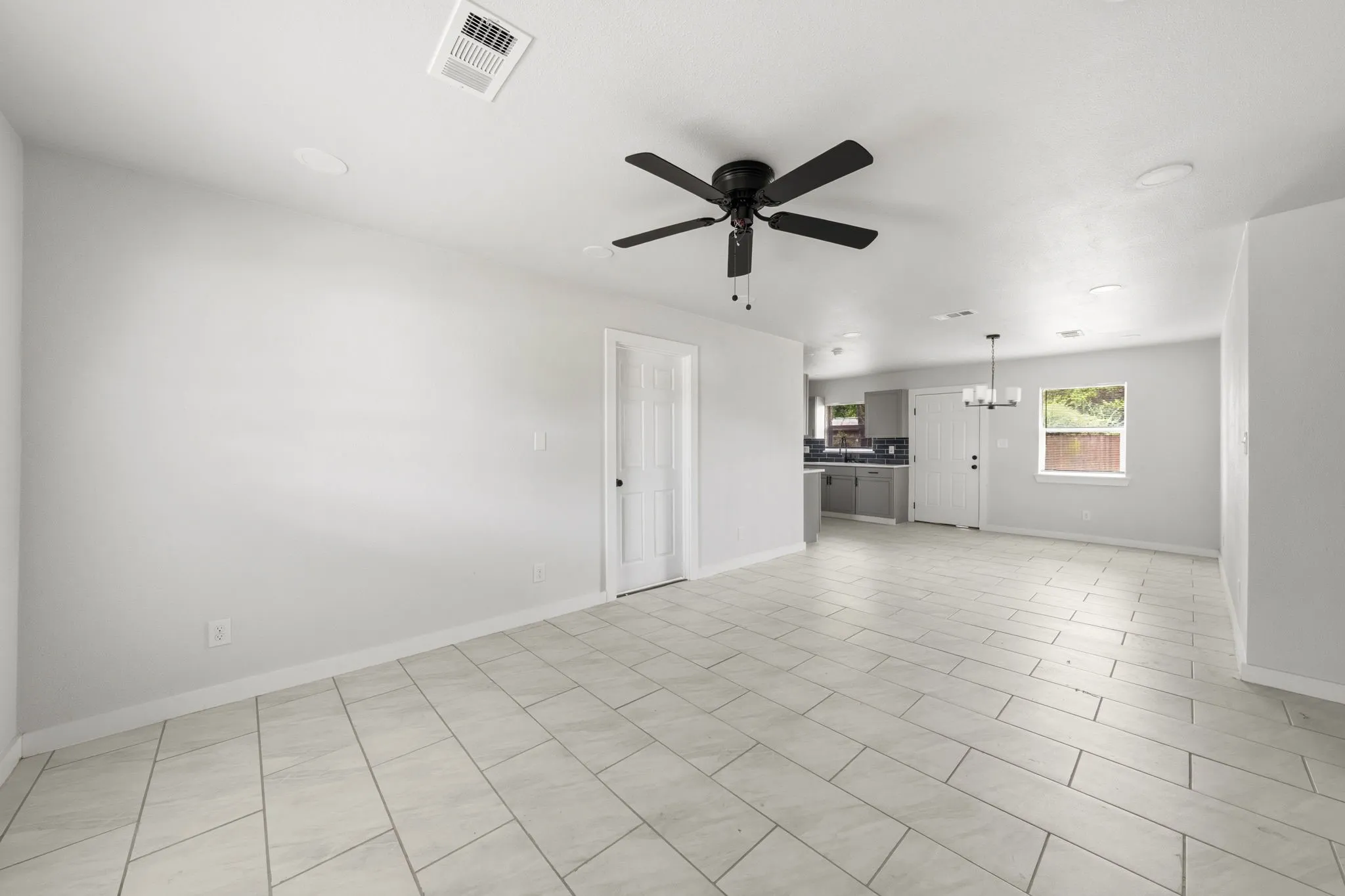 Single Family Residence For Sale in Dallas County , 3245 Pacesetter Drive, Dallas, Texas 75241, 4 Bedroom, 3 Bathroom, Garage spaces, 1,518 Sqft, built in 1973, mls#21337364, Real Estate Agent in Dallas, Homes For Sale in Dallas county, Homes For Sale in Dallas, Realtor in Dallas Texas, Real Estate Brokerage Independent Realty Texas, Luminita Cordes Realtor