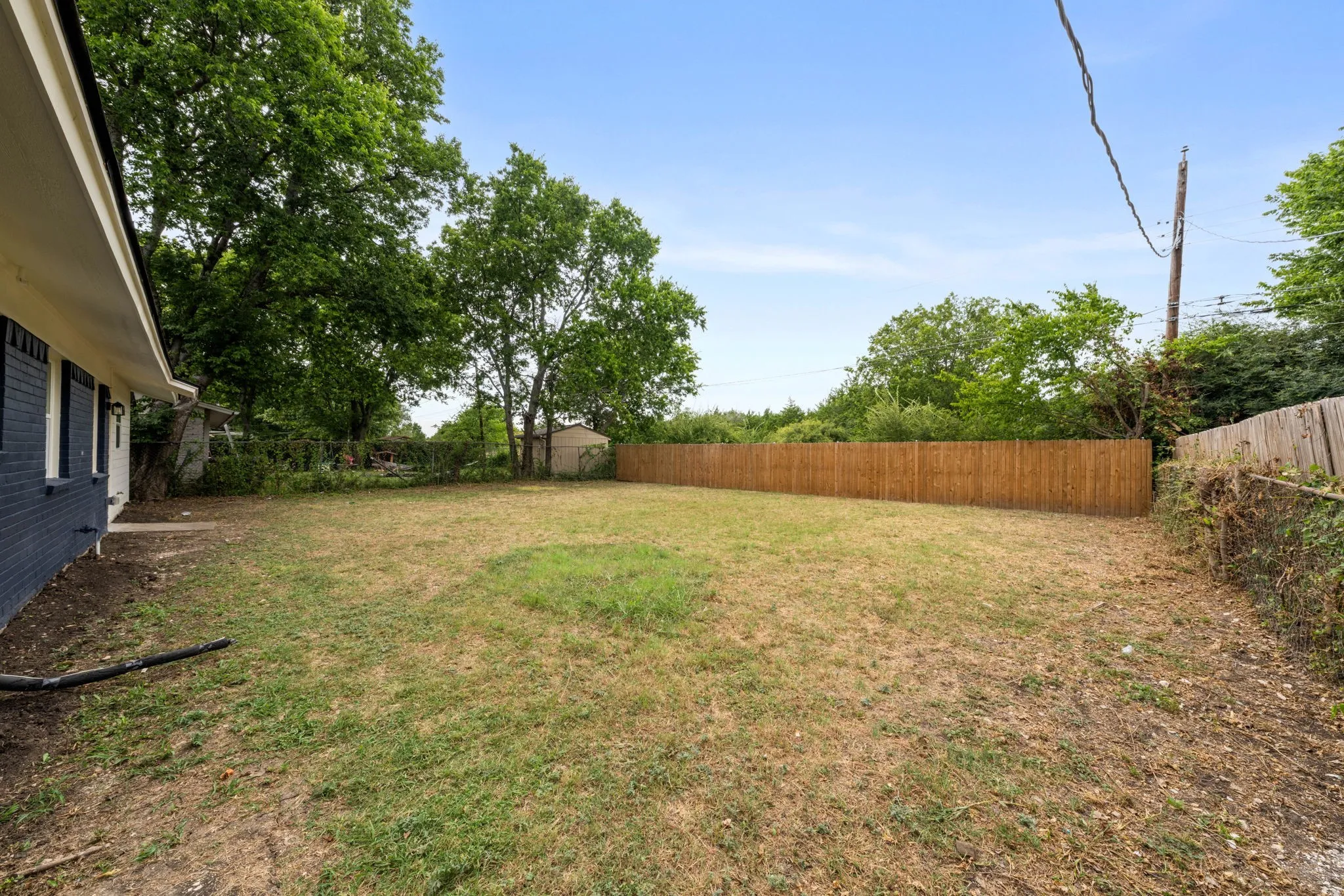 Single Family Residence For Sale in Dallas County , 3245 Pacesetter Drive, Dallas, Texas 75241, 4 Bedroom, 3 Bathroom, Garage spaces, 1,518 Sqft, built in 1973, mls#21337364, Real Estate Agent in Dallas, Homes For Sale in Dallas county, Homes For Sale in Dallas, Realtor in Dallas Texas, Real Estate Brokerage Independent Realty Texas, Luminita Cordes Realtor