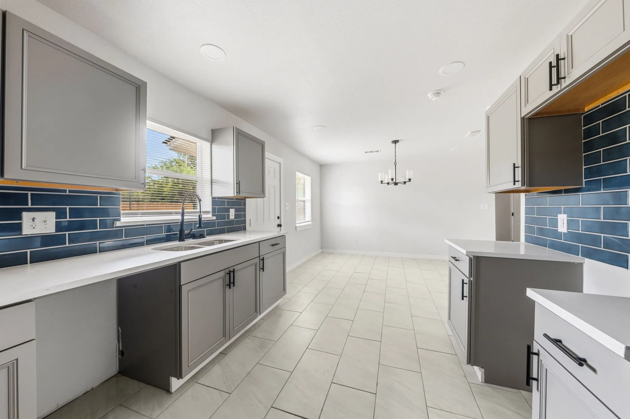 Single Family Residence For Sale in Dallas County , 3245 Pacesetter Drive, Dallas, Texas 75241, 4 Bedroom, 3 Bathroom, Garage spaces, 1,518 Sqft, built in 1973, mls#21337364, Real Estate Agent in Dallas, Homes For Sale in Dallas county, Homes For Sale in Dallas, Realtor in Dallas Texas, Real Estate Brokerage Independent Realty Texas, Luminita Cordes Realtor