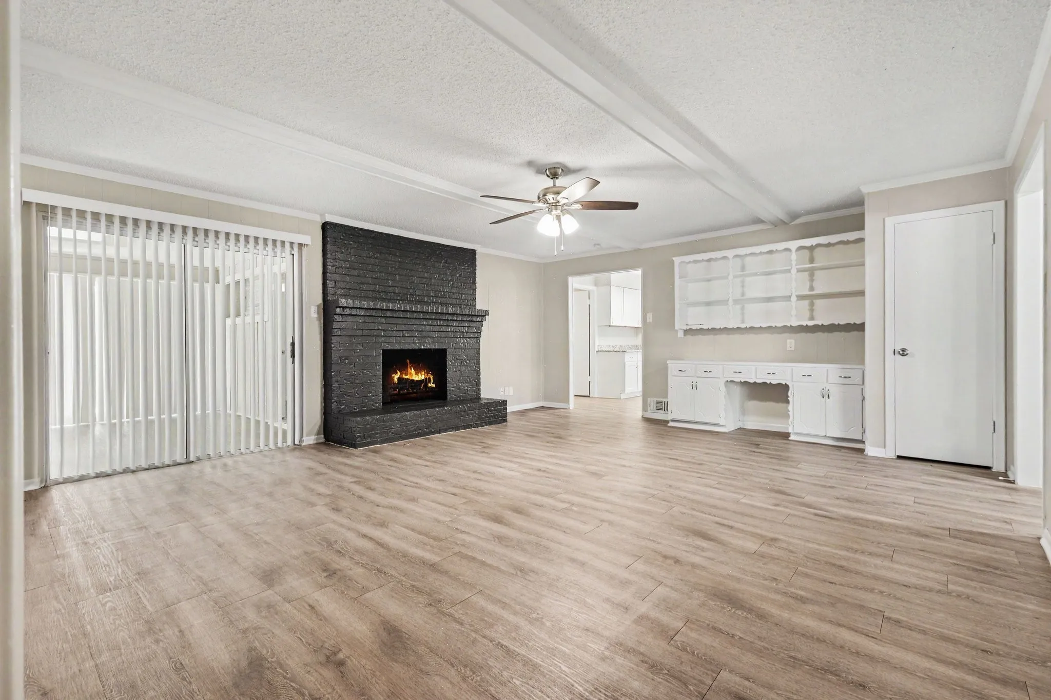 Single Family Residence For Sale in Dallas County , 914 Bromwich Street, Garland, Texas 75040, 4 Bedroom, 3 Bathroom, 2 Garage spaces, 2,264 Sqft, built in 1971, mls#21341025, Real Estate Agent in Garland, Homes For Sale in Dallas county, Homes For Sale in Garland, Realtor in Garland Texas, Real Estate Brokerage Independent Realty Texas, Luminita Cordes Realtor