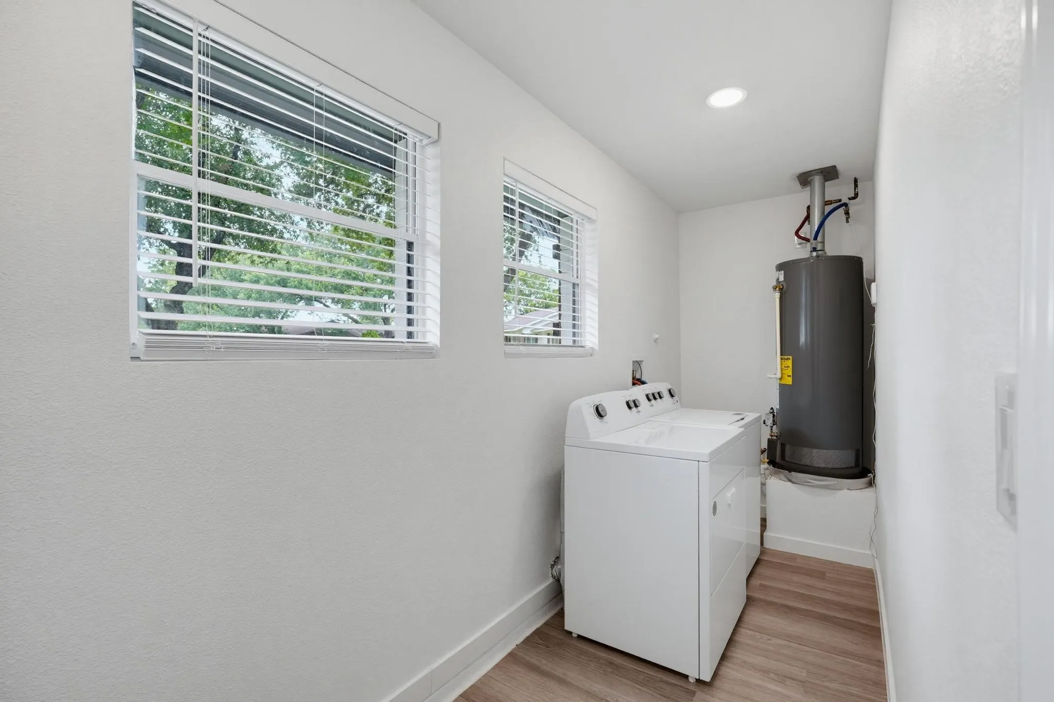 Single Family Residence For Rent in Dallas County , 12607 Gaslite Circle, Farmers Branch, Texas 75234, 3 Bedroom, 2 Bathroom, Garage spaces, 1,950 Sqft, built in 1959, mls#21341546, Real Estate Agent in Farmers Branch, Homes For Rent in Dallas county, Homes For Rent in Farmers Branch, Realtor in Farmers Branch Texas, Real Estate Brokerage Independent Realty Texas, Luminita Cordes Realtor