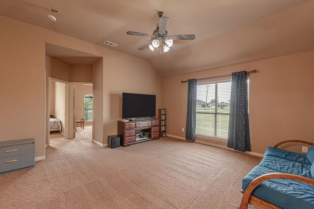 Single Family Residence For Sale in Kaufman County , 5234 County Road 4098, Kaufman, Texas 75142, 4 Bedroom, 2 Bathroom, 2 Garage spaces, 2,384 Sqft, built in 2009, mls#21341322, Real Estate Agent in Kaufman, Homes For Sale in Kaufman county, Homes For Sale in Kaufman, Realtor in Kaufman Texas, Real Estate Brokerage Independent Realty Texas, Luminita Cordes Realtor