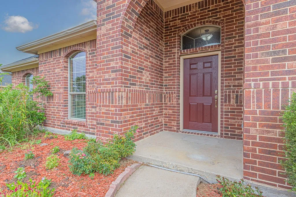 Single Family Residence For Sale in Kaufman County , 5234 County Road 4098, Kaufman, Texas 75142, 4 Bedroom, 2 Bathroom, 2 Garage spaces, 2,384 Sqft, built in 2009, mls#21341322, Real Estate Agent in Kaufman, Homes For Sale in Kaufman county, Homes For Sale in Kaufman, Realtor in Kaufman Texas, Real Estate Brokerage Independent Realty Texas, Luminita Cordes Realtor