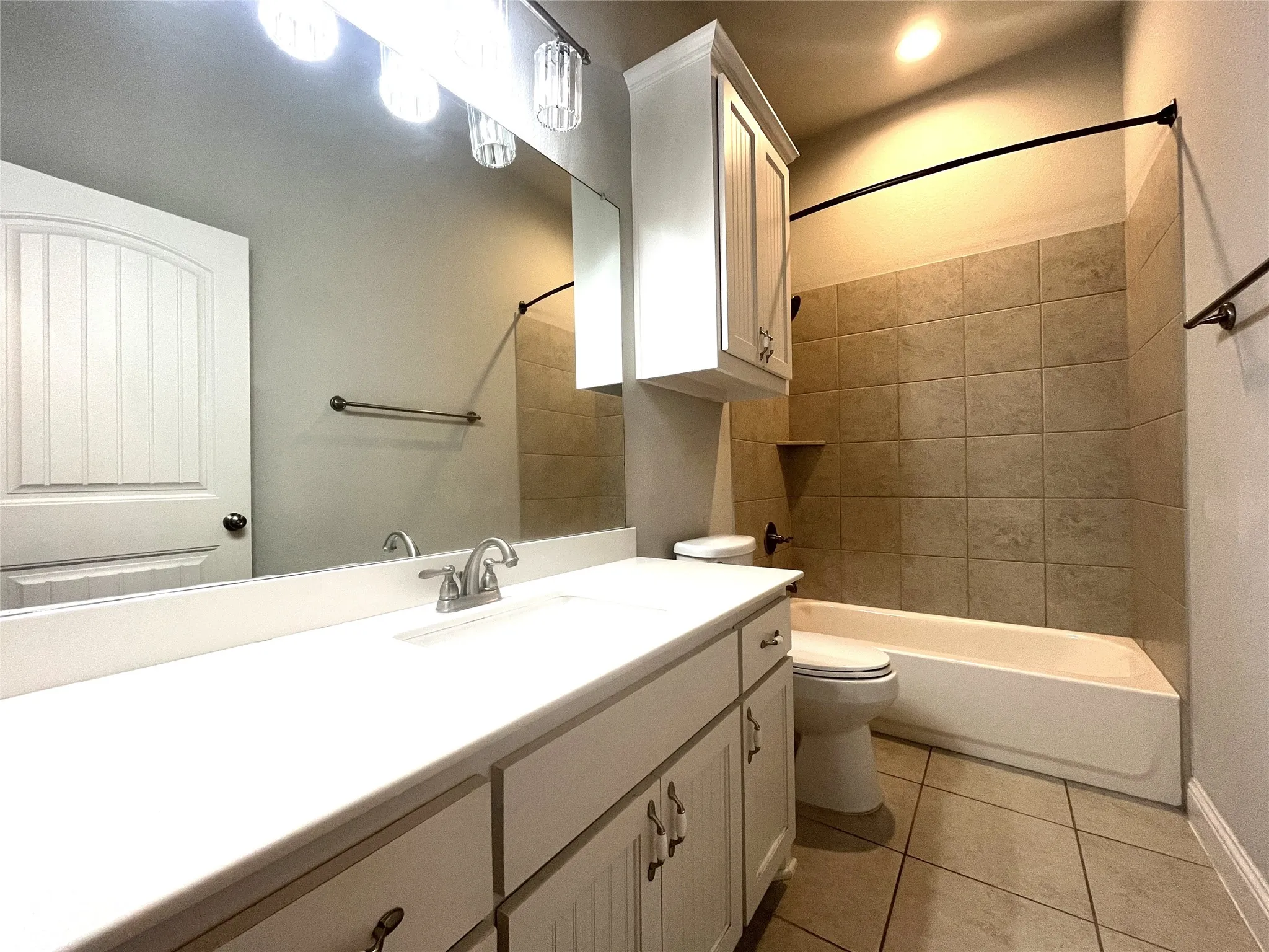Single Family Residence For Sale in Ellis County , 348 Bessie Coleman Boulevard, Waxahachie, Texas 75165, 3 Bedroom, 2 Bathroom, 2 Garage spaces, 2,184 Sqft, built in 2017, mls#21341510, Real Estate Agent in Waxahachie, Homes For Sale in Ellis county, Homes For Sale in Waxahachie, Realtor in Waxahachie Texas, Real Estate Brokerage Independent Realty Texas, Luminita Cordes Realtor