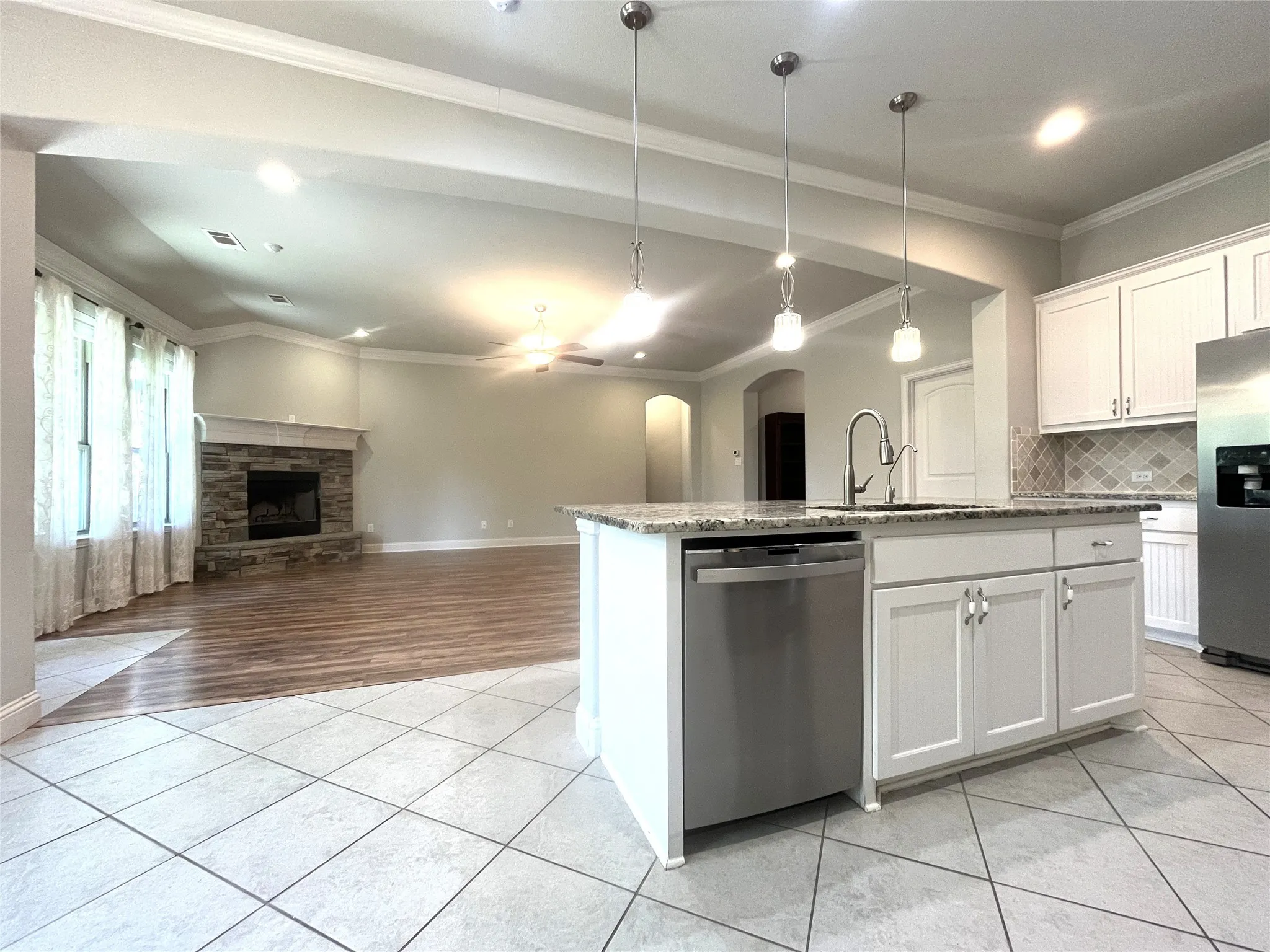 Single Family Residence For Sale in Ellis County , 348 Bessie Coleman Boulevard, Waxahachie, Texas 75165, 3 Bedroom, 2 Bathroom, 2 Garage spaces, 2,184 Sqft, built in 2017, mls#21341510, Real Estate Agent in Waxahachie, Homes For Sale in Ellis county, Homes For Sale in Waxahachie, Realtor in Waxahachie Texas, Real Estate Brokerage Independent Realty Texas, Luminita Cordes Realtor