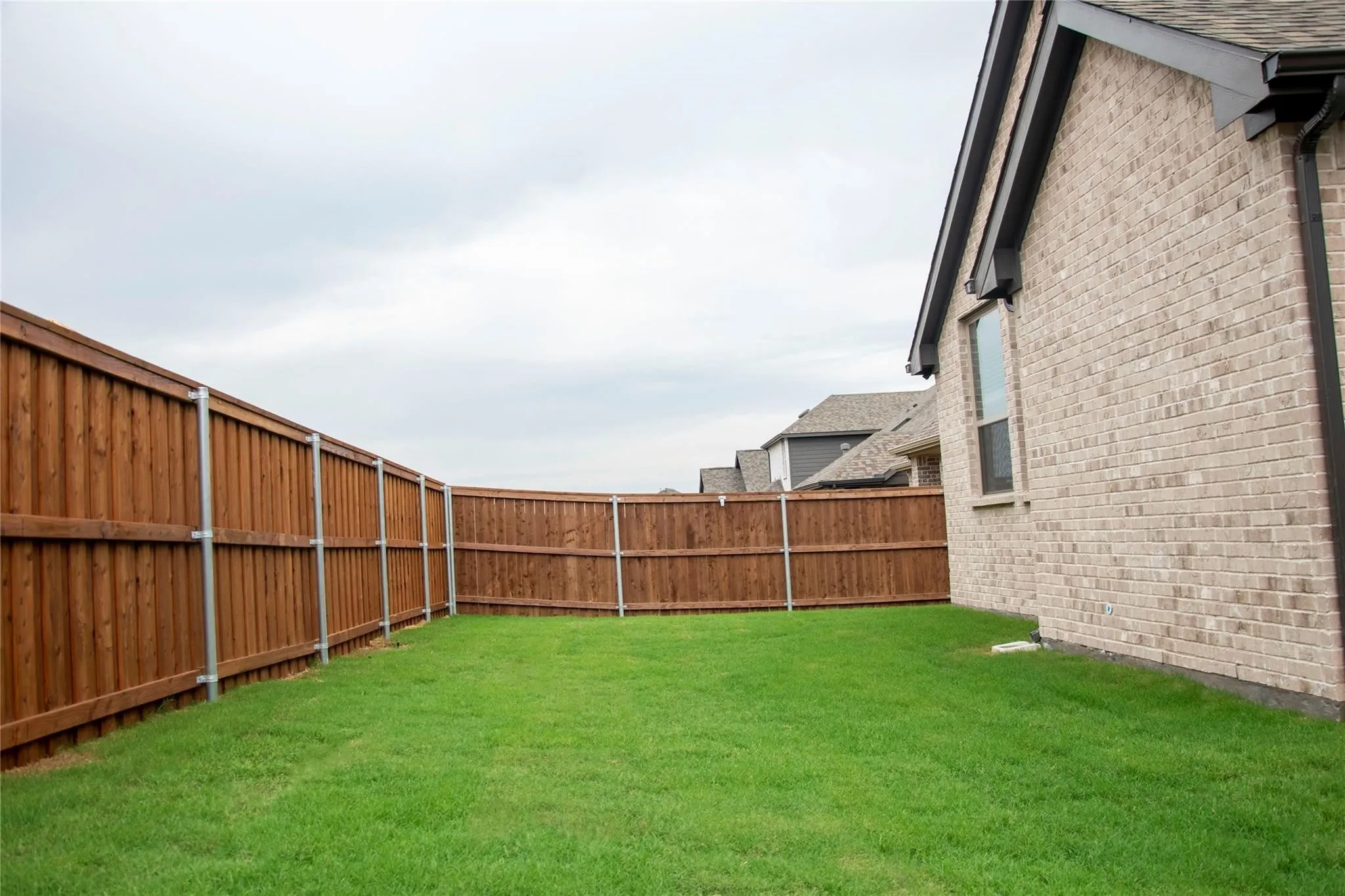 Single Family Residence For Rent in Grayson County , 1107 Mesa Street, Sherman, Texas 75090, 3 Bedroom, 3 Bathroom, 2 Garage spaces, 2,032 Sqft, built in 2023, mls#21341551, Real Estate Agent in Sherman, Homes For Rent in Grayson county, Homes For Rent in Sherman, Realtor in Sherman Texas, Real Estate Brokerage Independent Realty Texas, Luminita Cordes Realtor