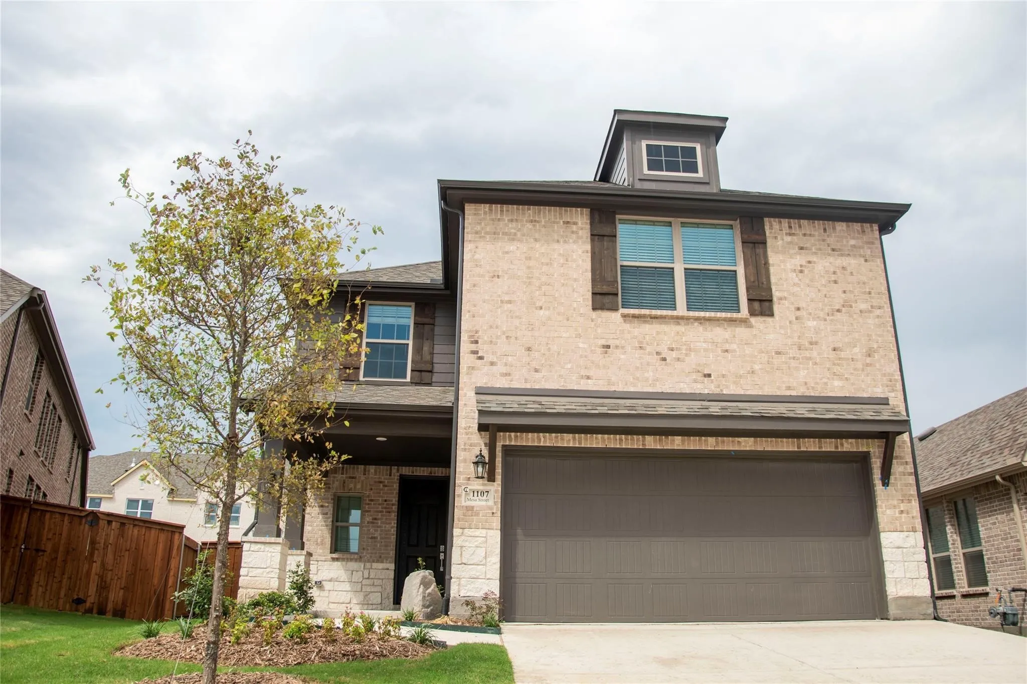 Single Family Residence For Rent in Grayson County , 1107 Mesa Street, Sherman, Texas 75090, 3 Bedroom, 3 Bathroom, 2 Garage spaces, 2,032 Sqft, built in 2023, mls#21341551, Real Estate Agent in Sherman, Homes For Rent in Grayson county, Homes For Rent in Sherman, Realtor in Sherman Texas, Real Estate Brokerage Independent Realty Texas, Luminita Cordes Realtor