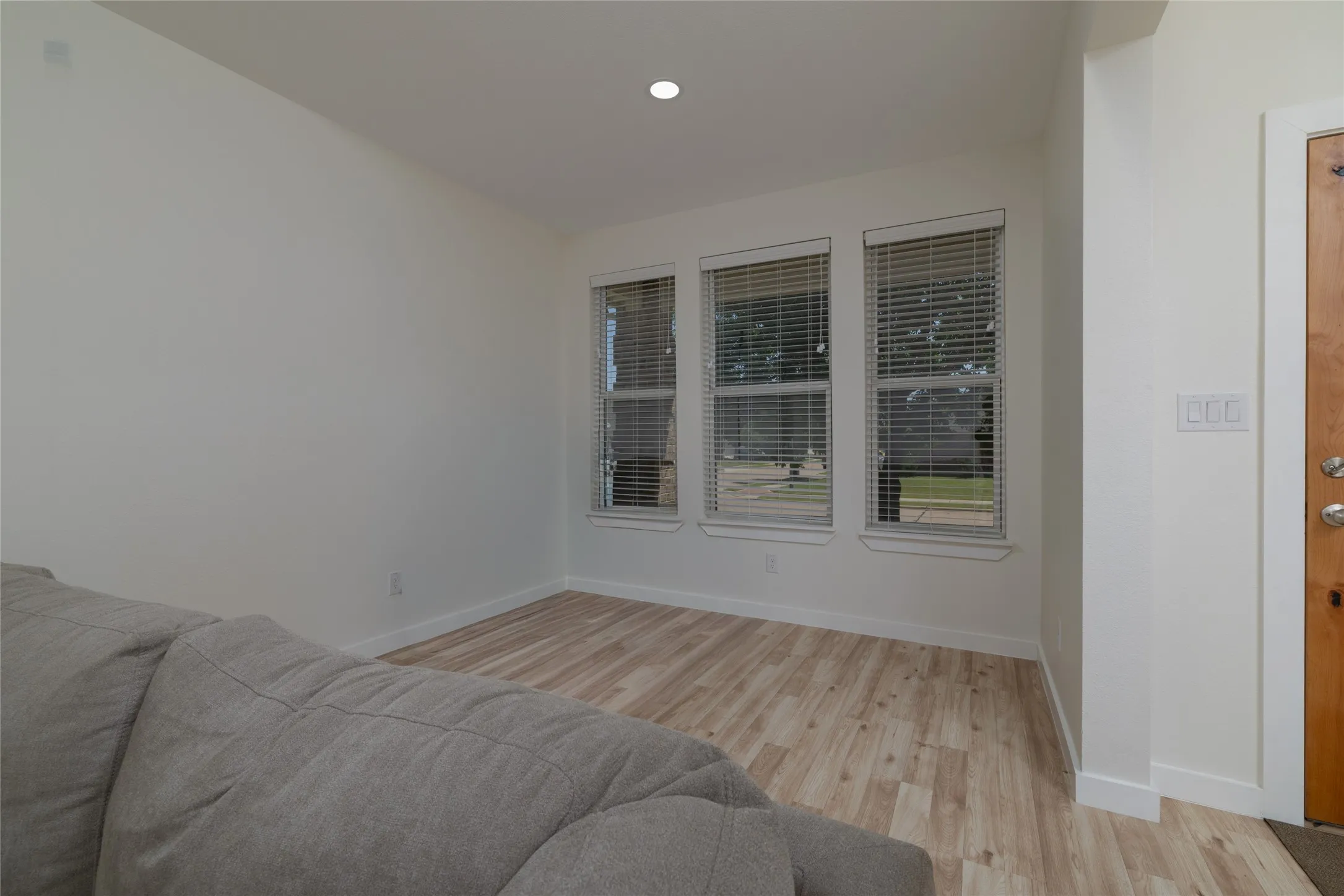 Single Family Residence For Sale in Tarrant County , 66 Lucas Lane, Edgecliff Village, Texas 76134, 4 Bedroom, 2 Bathroom, 2 Garage spaces, 2,351 Sqft, built in 2023, mls#21340243, Real Estate Agent in Edgecliff Village, Homes For Sale in Tarrant county, Homes For Sale in Edgecliff Village, Realtor in Edgecliff Village Texas, Real Estate Brokerage Independent Realty Texas, Luminita Cordes Realtor