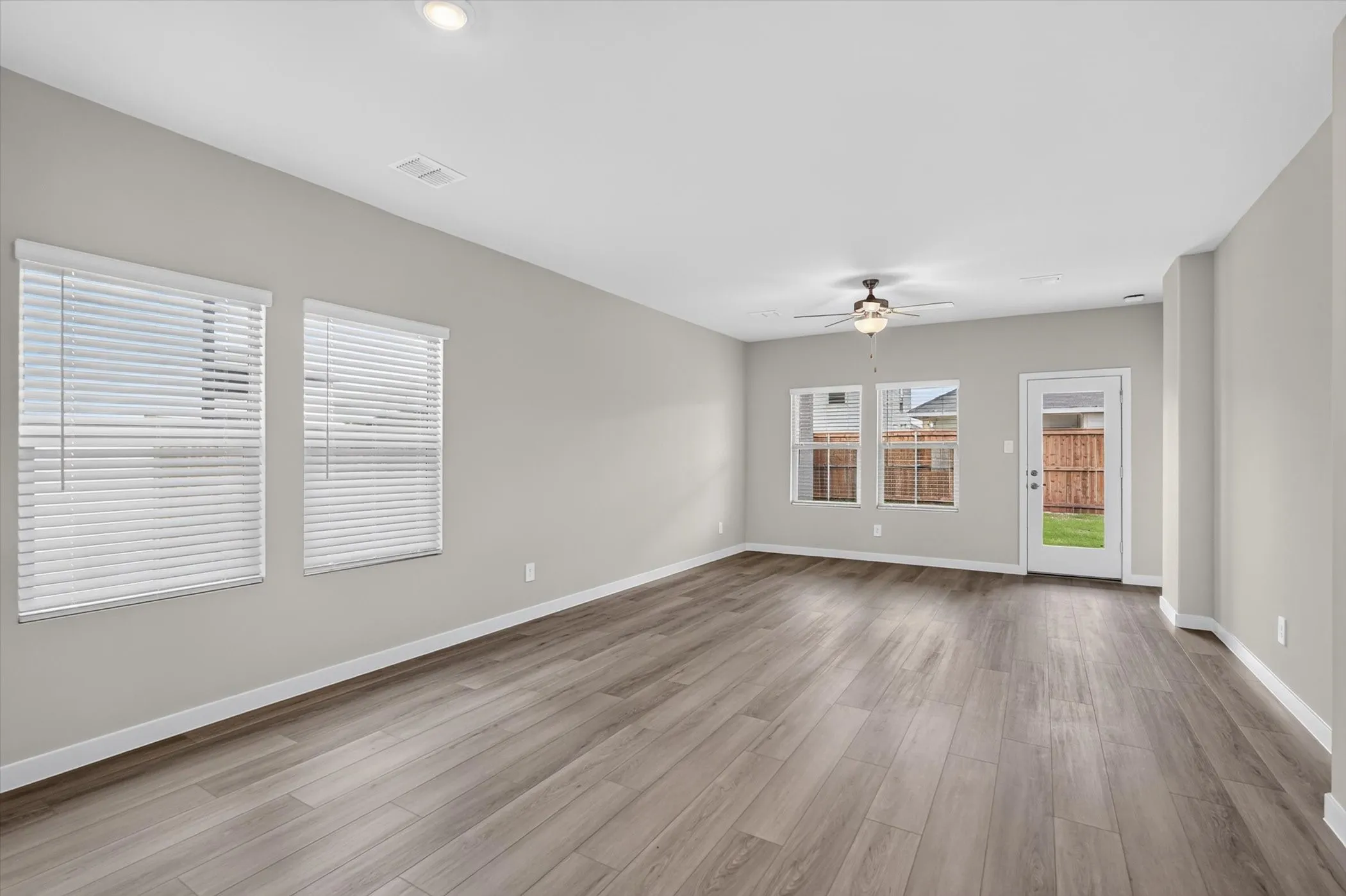 Single Family Residence For Rent in Collin County , 3048 Belton Drive, Farmersville, Texas 75442, 4 Bedroom, 2 Bathroom, 2 Garage spaces, 1,550 Sqft, built in 2026, mls#21341555, Real Estate Agent in Farmersville, Homes For Rent in Collin county, Homes For Rent in Farmersville, Realtor in Farmersville Texas, Real Estate Brokerage Independent Realty Texas, Luminita Cordes Realtor
