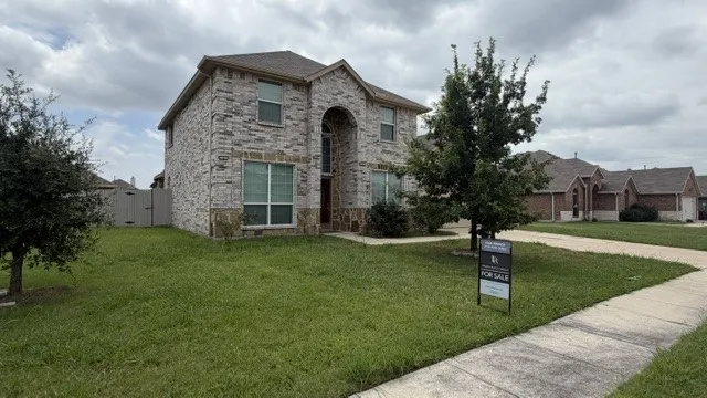 Single Family Residence For Sale in Collin County , 1928 Green Terrace Drive, Royse City, Texas 75189, 5 Bedroom, 3 Bathroom, 2 Garage spaces, 2,420 Sqft, built in 2018, mls#21341564, Real Estate Agent in Royse City, Homes For Sale in Collin county, Homes For Sale in Royse City, Realtor in Royse City Texas, Real Estate Brokerage Independent Realty Texas, Luminita Cordes Realtor