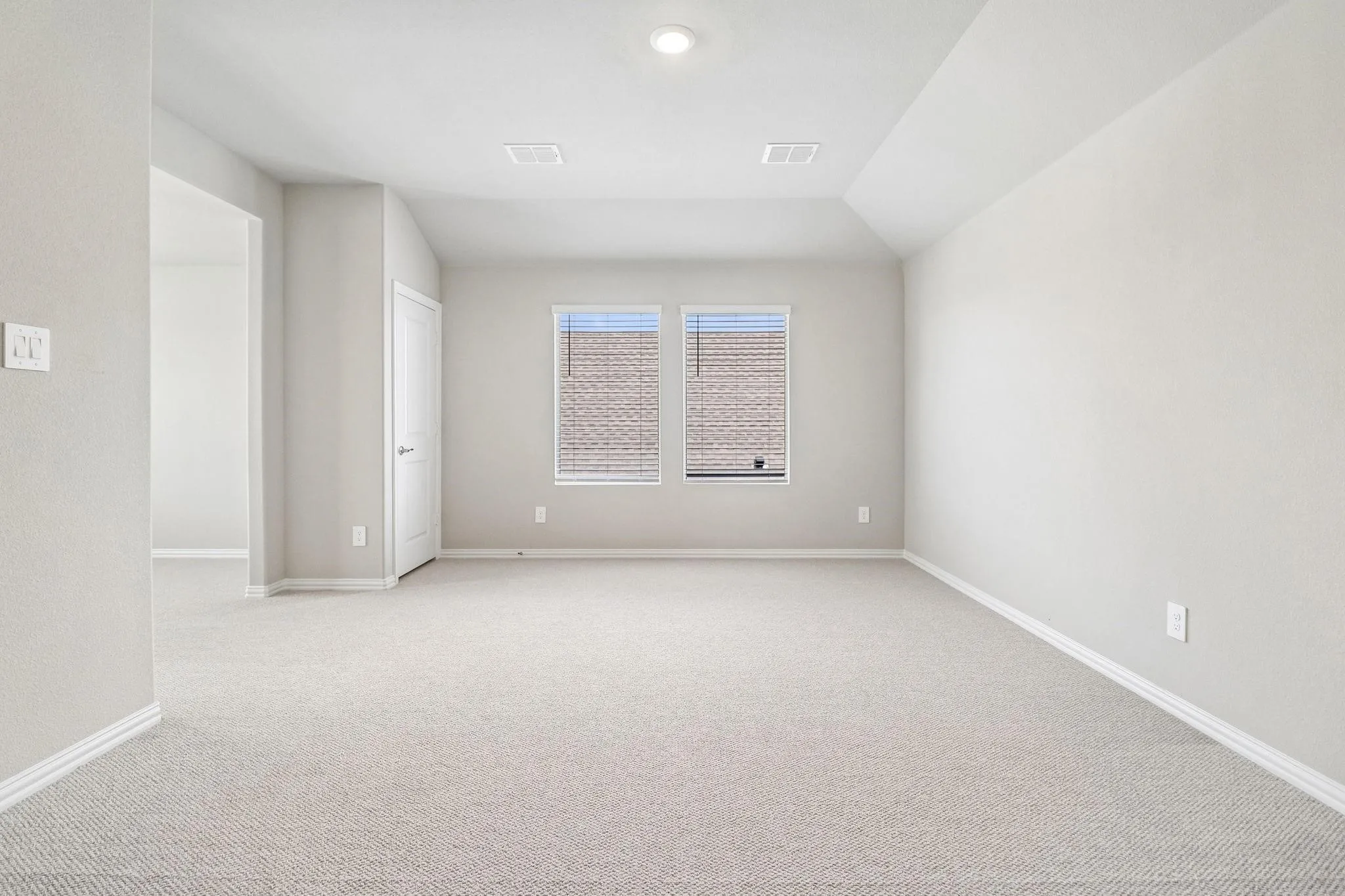 Single Family Residence For Rent in Collin County , 6206 Castamere Drive, Mc Kinney, Texas 75071, 6 Bedrooms, 3 Bathrooms, 2 Garage spaces, 2,791 Sqft, built in 2026, Price $3,999, mls#21341568, Real Estate Agent in Mc Kinney, Homes For Rent in Collin county, Homes For Rent in Mc Kinney, Realtor in Mc Kinney Texas, Real Estate Brokerage Independent Realty Texas, Luminita Cordes Realtor