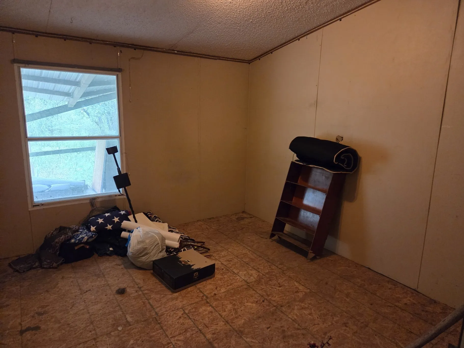 Mobile Home For Sale in Grayson County , 126 Tipps Road, Whitesboro, Texas 76273, 4 Bedroom, 2 Bathroom, Garage spaces, 1,280 Sqft, built in 2015, mls#21341578, Real Estate Agent in Whitesboro, Homes For Sale in Grayson county, Homes For Sale in Whitesboro, Realtor in Whitesboro Texas, Real Estate Brokerage Independent Realty Texas, Luminita Cordes Realtor