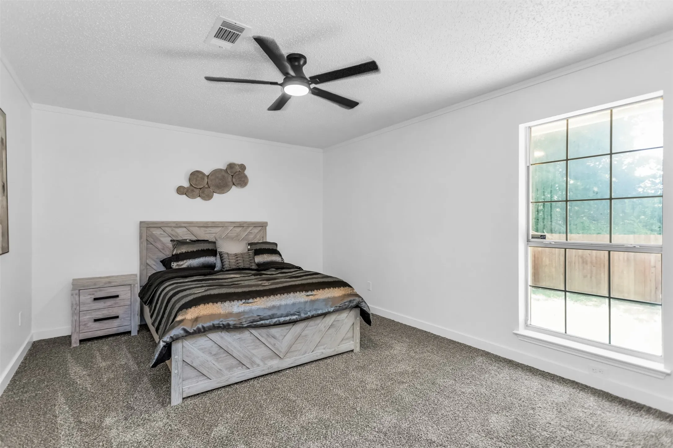 Single Family Residence For Sale in Dallas County , 522 Alameda Avenue, Duncanville, Texas 75137, 3 Bedroom, 3 Bathroom, 2 Garage spaces, 2,264 Sqft, built in 1993, mls#21341315, Real Estate Agent in Duncanville, Homes For Sale in Dallas county, Homes For Sale in Duncanville, Realtor in Duncanville Texas, Real Estate Brokerage Independent Realty Texas, Luminita Cordes Realtor