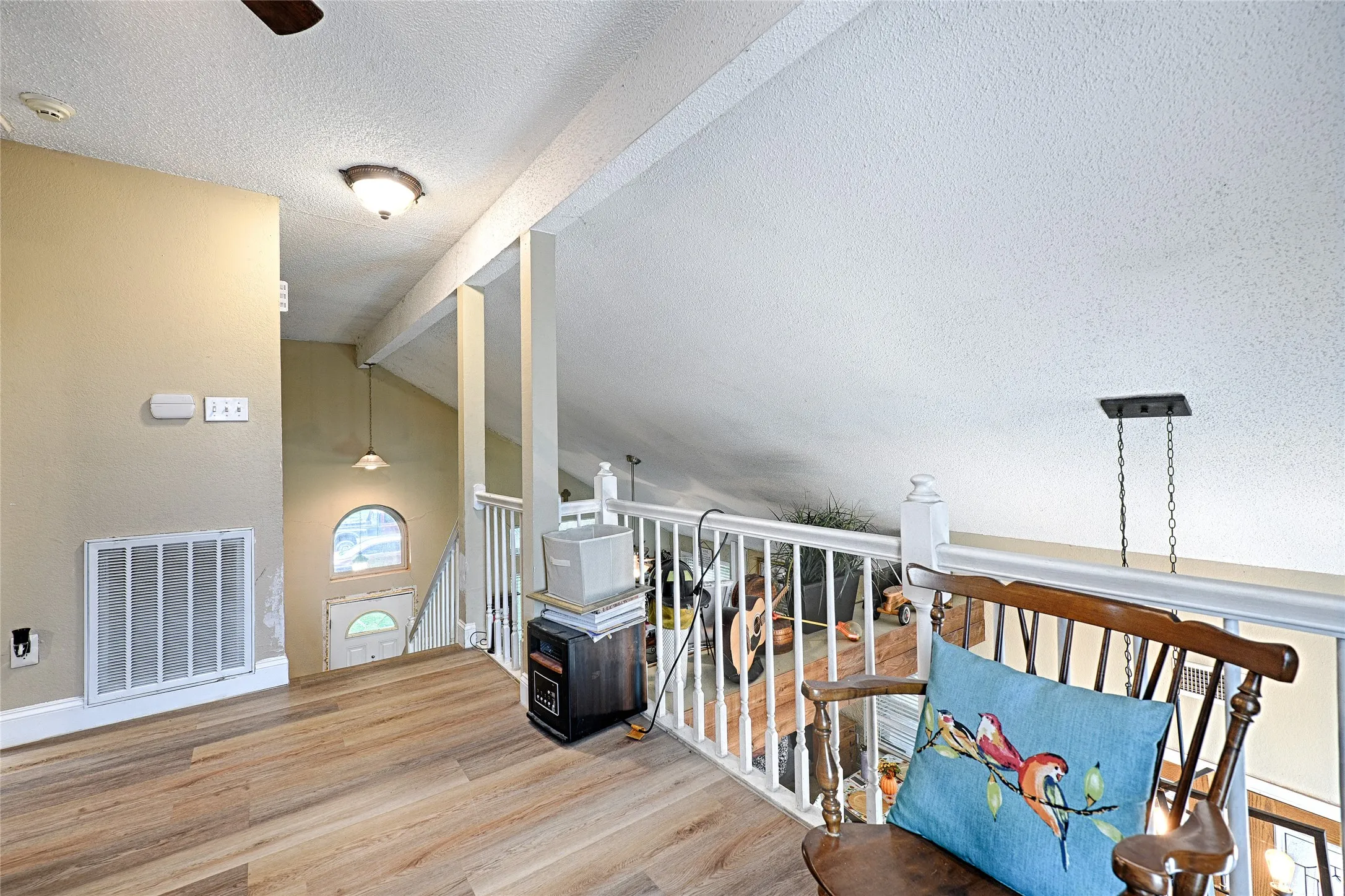 Single Family Residence For Sale in Dallas County , 7814 Clairmont Avenue, Rowlett, Texas 75089, 3 Bedroom, 2 Bathroom, 2 Garage spaces, 1,263 Sqft, built in 1986, mls#21341579, Real Estate Agent in Rowlett, Homes For Sale in Dallas county, Homes For Sale in Rowlett, Realtor in Rowlett Texas, Real Estate Brokerage Independent Realty Texas, Luminita Cordes Realtor