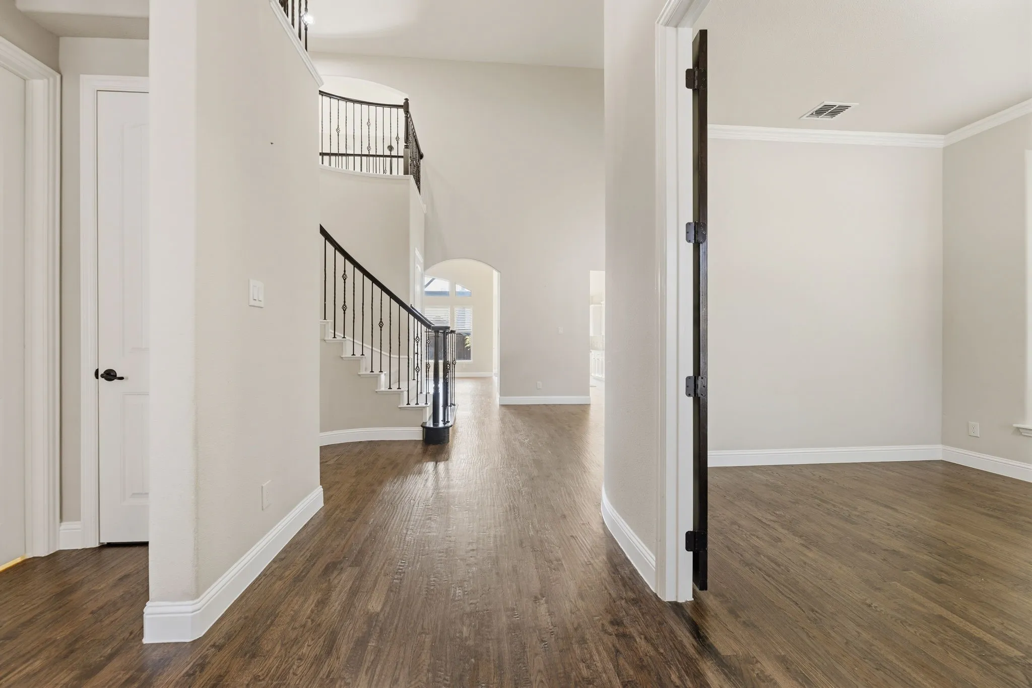Single Family Residence For Rent in Collin County , 4405 Jubilee Drive, Mc Kinney, Texas 75070, 5 Bedroom, 4 Bathroom, 2 Garage spaces, 3,630 Sqft, built in 2014, mls#21341589, Real Estate Agent in Mc Kinney, Homes For Rent in Collin county, Homes For Rent in Mc Kinney, Realtor in Mc Kinney Texas, Real Estate Brokerage Independent Realty Texas, Luminita Cordes Realtor