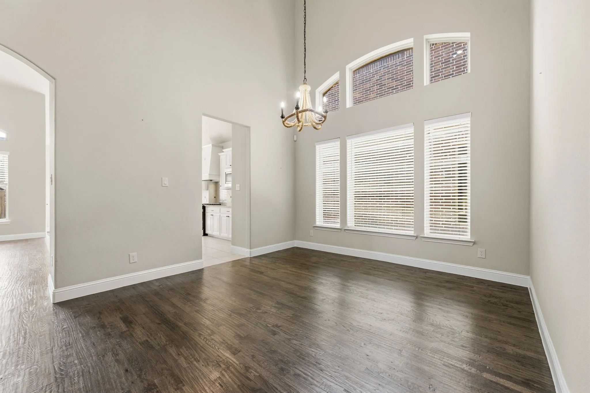 Single Family Residence For Rent in Collin County , 4405 Jubilee Drive, Mc Kinney, Texas 75070, 5 Bedroom, 4 Bathroom, 2 Garage spaces, 3,630 Sqft, built in 2014, mls#21341589, Real Estate Agent in Mc Kinney, Homes For Rent in Collin county, Homes For Rent in Mc Kinney, Realtor in Mc Kinney Texas, Real Estate Brokerage Independent Realty Texas, Luminita Cordes Realtor