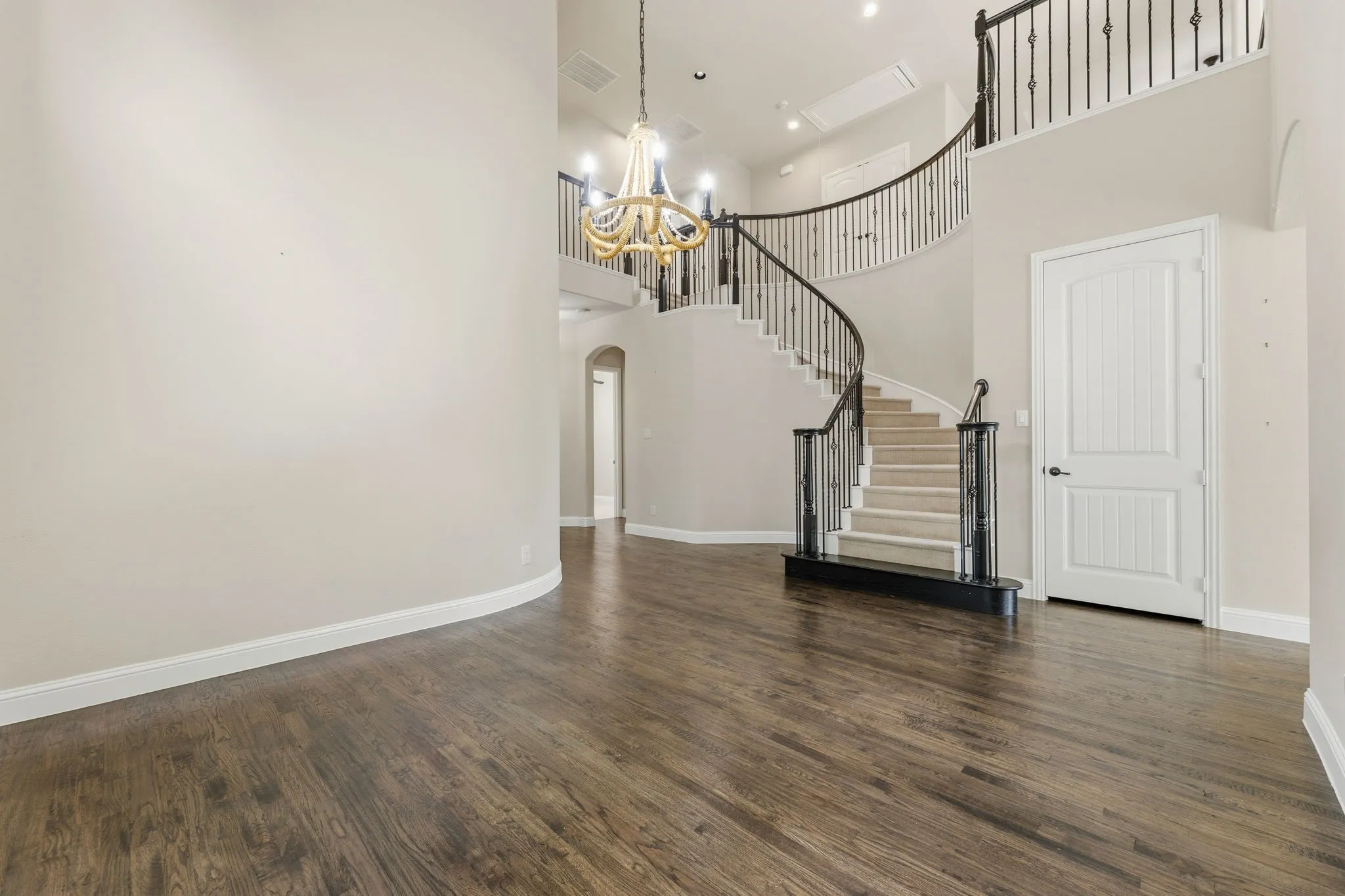 Single Family Residence For Rent in Collin County , 4405 Jubilee Drive, Mc Kinney, Texas 75070, 5 Bedroom, 4 Bathroom, 2 Garage spaces, 3,630 Sqft, built in 2014, mls#21341589, Real Estate Agent in Mc Kinney, Homes For Rent in Collin county, Homes For Rent in Mc Kinney, Realtor in Mc Kinney Texas, Real Estate Brokerage Independent Realty Texas, Luminita Cordes Realtor
