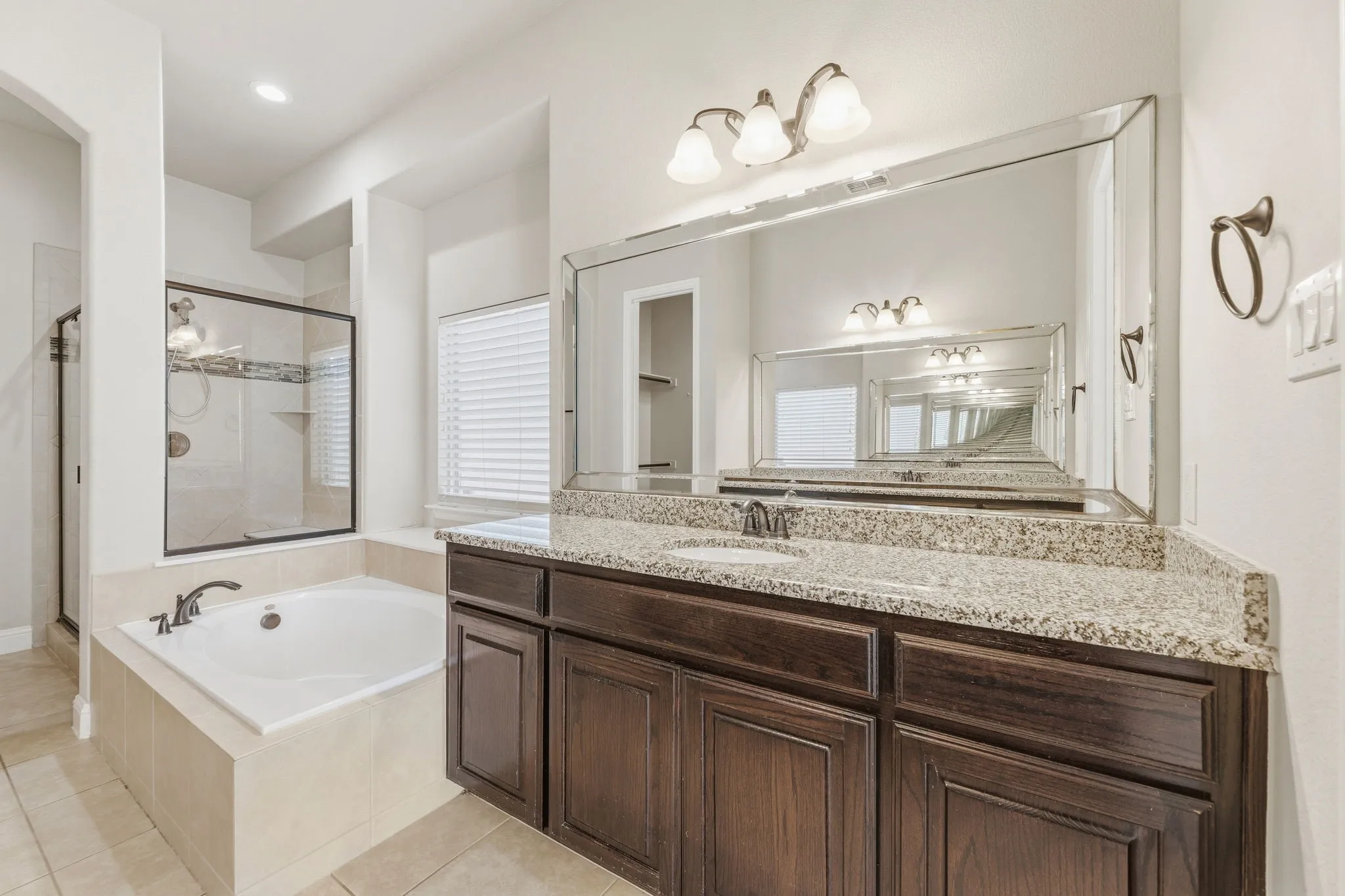 Single Family Residence For Rent in Collin County , 4405 Jubilee Drive, Mc Kinney, Texas 75070, 5 Bedroom, 4 Bathroom, 2 Garage spaces, 3,630 Sqft, built in 2014, mls#21341589, Real Estate Agent in Mc Kinney, Homes For Rent in Collin county, Homes For Rent in Mc Kinney, Realtor in Mc Kinney Texas, Real Estate Brokerage Independent Realty Texas, Luminita Cordes Realtor
