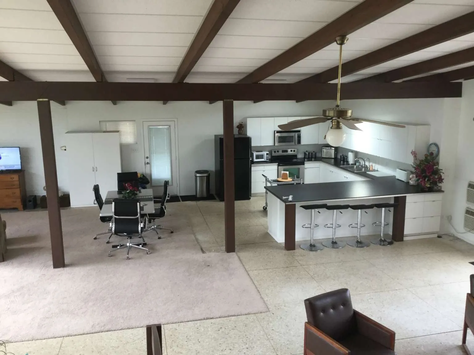 Single Family Residence For Sale in Dallas County , 2415 Skyline Drive, Irving, Texas 75038, 3 Bedroom, 3 Bathroom, 2 Garage spaces, 3,808 Sqft, built in 1962, mls#21341591, Real Estate Agent in Irving, Homes For Sale in Dallas county, Homes For Sale in Irving, Realtor in Irving Texas, Real Estate Brokerage Independent Realty Texas, Luminita Cordes Realtor