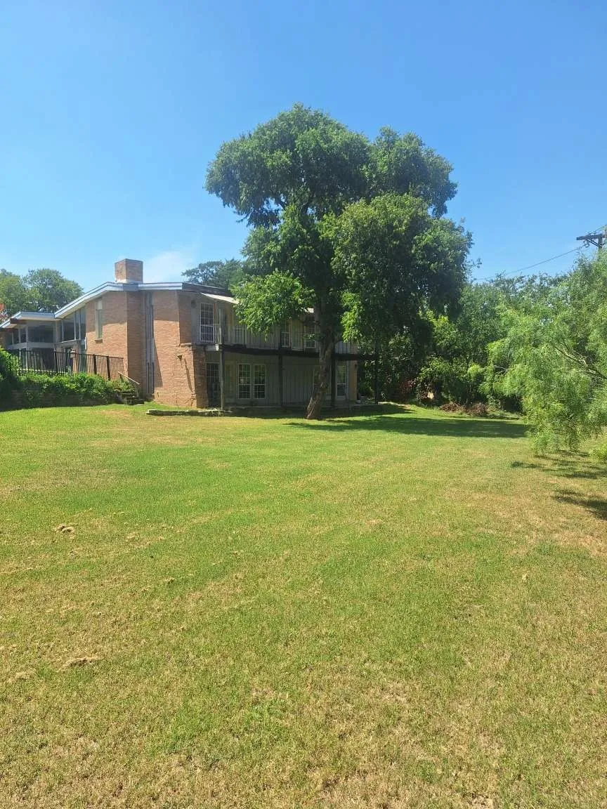 Single Family Residence For Sale in Dallas County , 2415 Skyline Drive, Irving, Texas 75038, 3 Bedroom, 3 Bathroom, 2 Garage spaces, 3,808 Sqft, built in 1962, mls#21341591, Real Estate Agent in Irving, Homes For Sale in Dallas county, Homes For Sale in Irving, Realtor in Irving Texas, Real Estate Brokerage Independent Realty Texas, Luminita Cordes Realtor