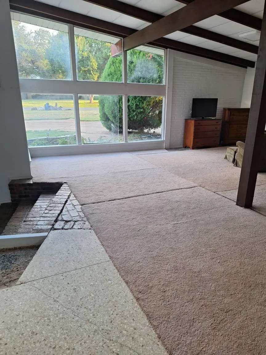 Single Family Residence For Sale in Dallas County , 2415 Skyline Drive, Irving, Texas 75038, 3 Bedroom, 3 Bathroom, 2 Garage spaces, 3,808 Sqft, built in 1962, mls#21341591, Real Estate Agent in Irving, Homes For Sale in Dallas county, Homes For Sale in Irving, Realtor in Irving Texas, Real Estate Brokerage Independent Realty Texas, Luminita Cordes Realtor