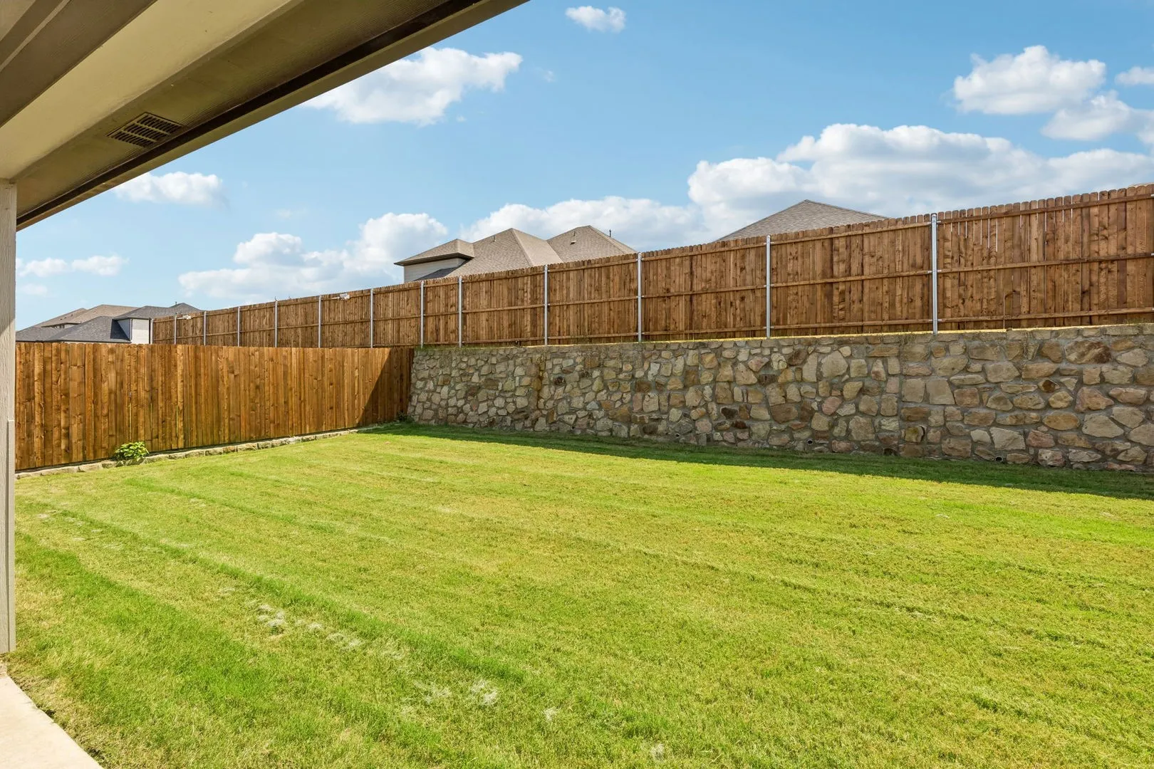 Single Family Residence For Sale in Grayson County , 3207 Linden Lane, Gunter, Texas 75058, 4 Bedroom, 3 Bathroom, 3 Garage spaces, 2,131 Sqft, built in 2026, mls#21341593, Real Estate Agent in Gunter, Homes For Sale in Grayson county, Homes For Sale in Gunter, Realtor in Gunter Texas, Real Estate Brokerage Independent Realty Texas, Luminita Cordes Realtor
