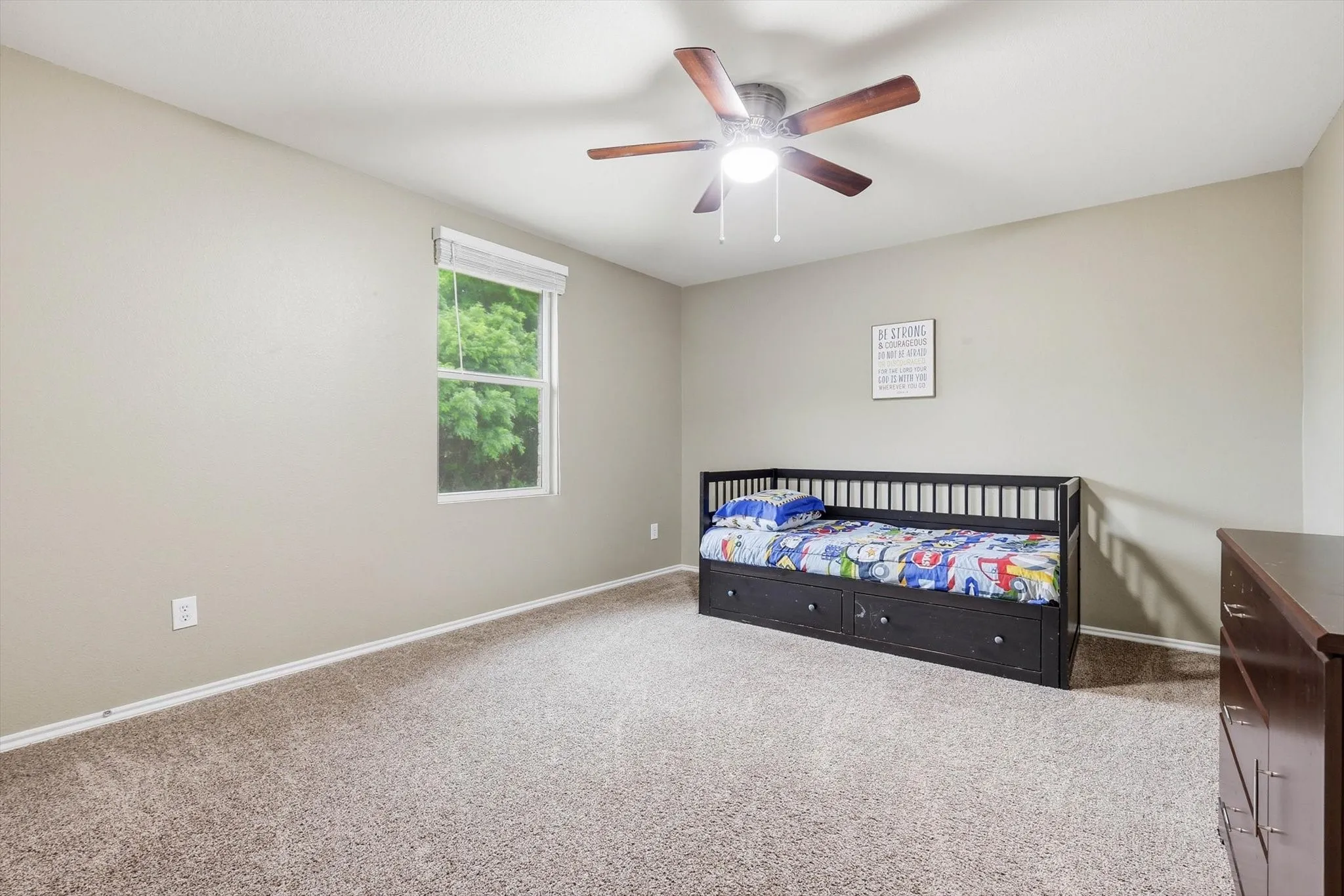 Single Family Residence For Sale in Denton County , 16637 Woodside Drive, Fort Worth, Texas 76247, 4 Bedroom, 3 Bathroom, 2 Garage spaces, 2,611 Sqft, built in 2005, mls#21341573, Real Estate Agent in Fort Worth, Homes For Sale in Denton county, Homes For Sale in Fort Worth, Realtor in Fort Worth Texas, Real Estate Brokerage Independent Realty Texas, Luminita Cordes Realtor