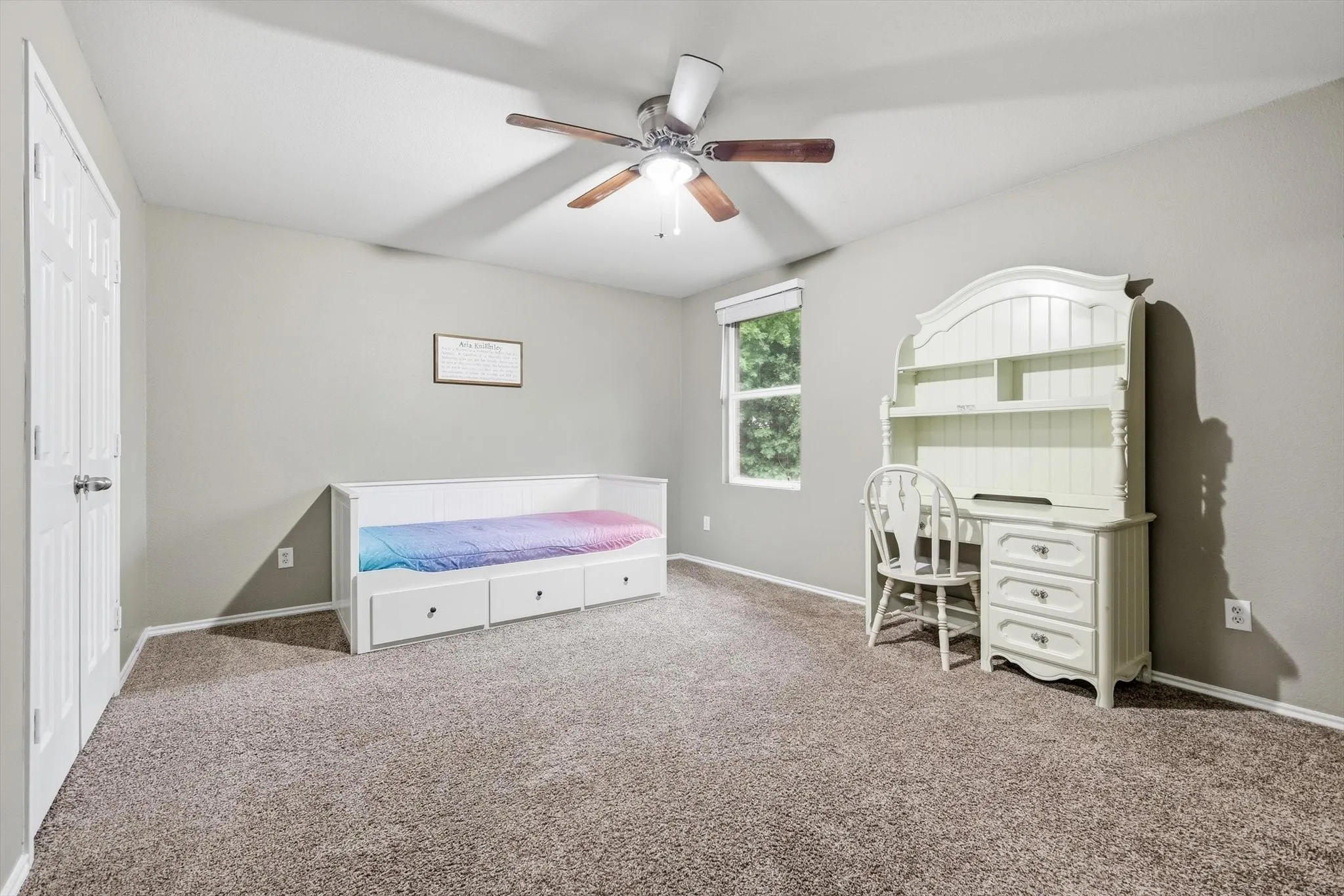 Single Family Residence For Sale in Denton County , 16637 Woodside Drive, Fort Worth, Texas 76247, 4 Bedroom, 3 Bathroom, 2 Garage spaces, 2,611 Sqft, built in 2005, mls#21341573, Real Estate Agent in Fort Worth, Homes For Sale in Denton county, Homes For Sale in Fort Worth, Realtor in Fort Worth Texas, Real Estate Brokerage Independent Realty Texas, Luminita Cordes Realtor