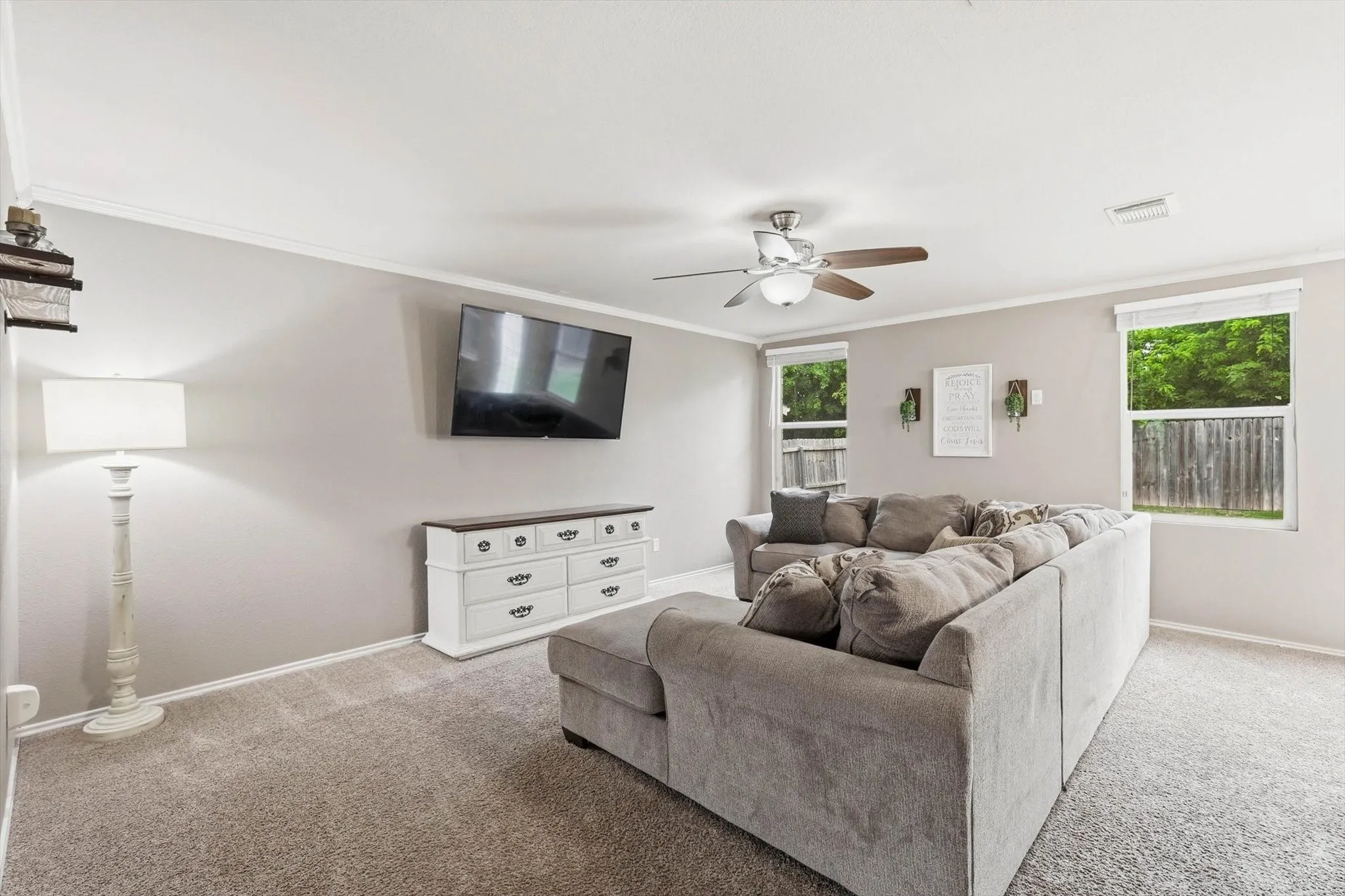 Single Family Residence For Sale in Denton County , 16637 Woodside Drive, Fort Worth, Texas 76247, 4 Bedroom, 3 Bathroom, 2 Garage spaces, 2,611 Sqft, built in 2005, mls#21341573, Real Estate Agent in Fort Worth, Homes For Sale in Denton county, Homes For Sale in Fort Worth, Realtor in Fort Worth Texas, Real Estate Brokerage Independent Realty Texas, Luminita Cordes Realtor