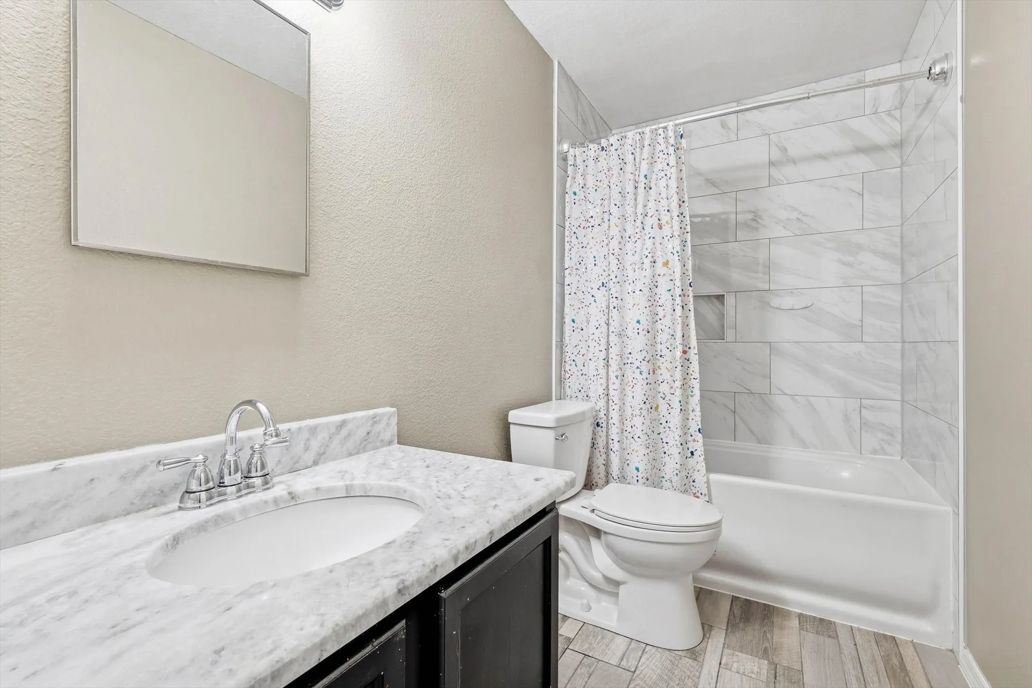 Single Family Residence For Sale in Denton County , 16637 Woodside Drive, Fort Worth, Texas 76247, 4 Bedroom, 3 Bathroom, 2 Garage spaces, 2,611 Sqft, built in 2005, mls#21341573, Real Estate Agent in Fort Worth, Homes For Sale in Denton county, Homes For Sale in Fort Worth, Realtor in Fort Worth Texas, Real Estate Brokerage Independent Realty Texas, Luminita Cordes Realtor