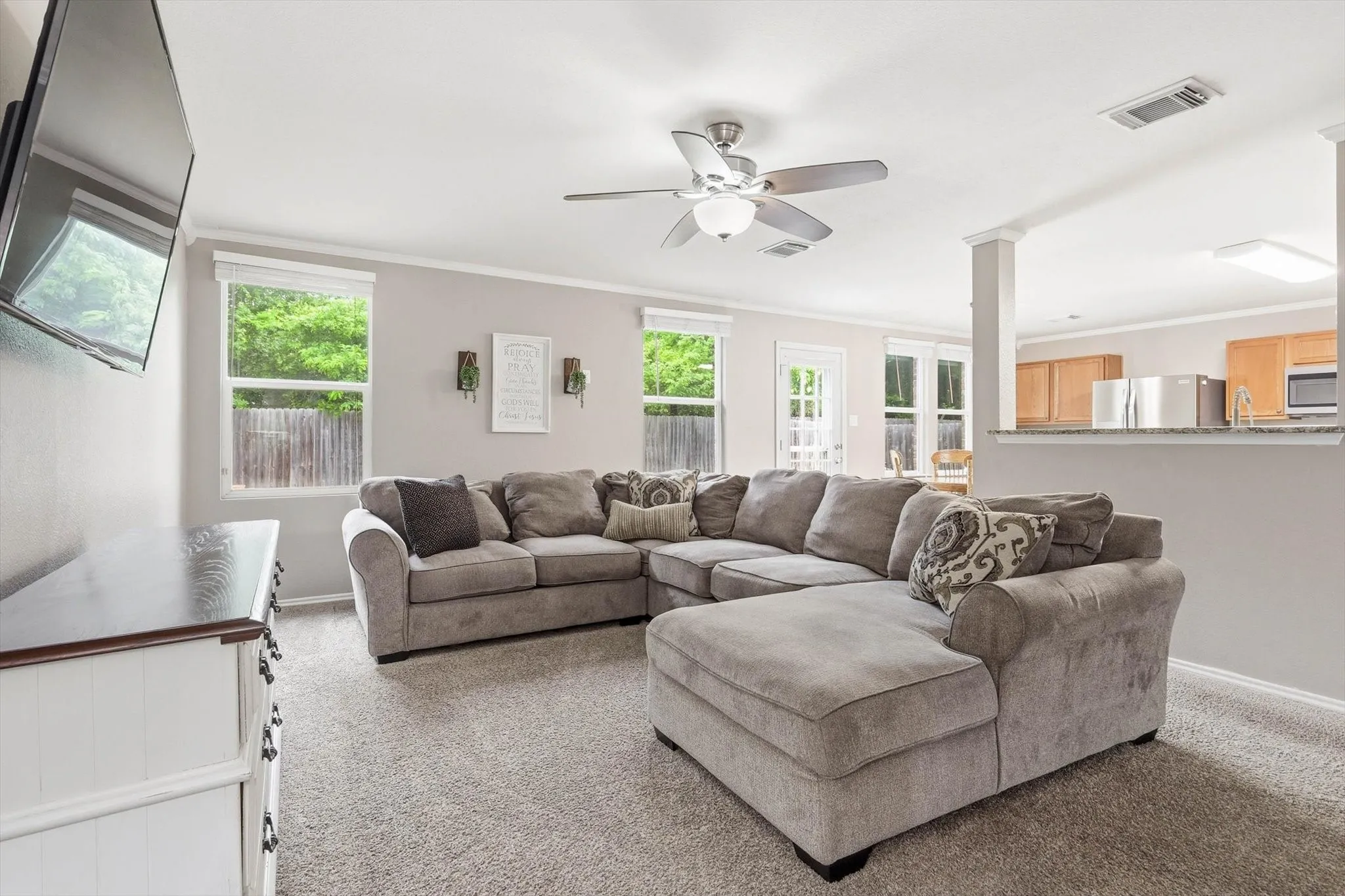 Single Family Residence For Sale in Denton County , 16637 Woodside Drive, Fort Worth, Texas 76247, 4 Bedroom, 3 Bathroom, 2 Garage spaces, 2,611 Sqft, built in 2005, mls#21341573, Real Estate Agent in Fort Worth, Homes For Sale in Denton county, Homes For Sale in Fort Worth, Realtor in Fort Worth Texas, Real Estate Brokerage Independent Realty Texas, Luminita Cordes Realtor