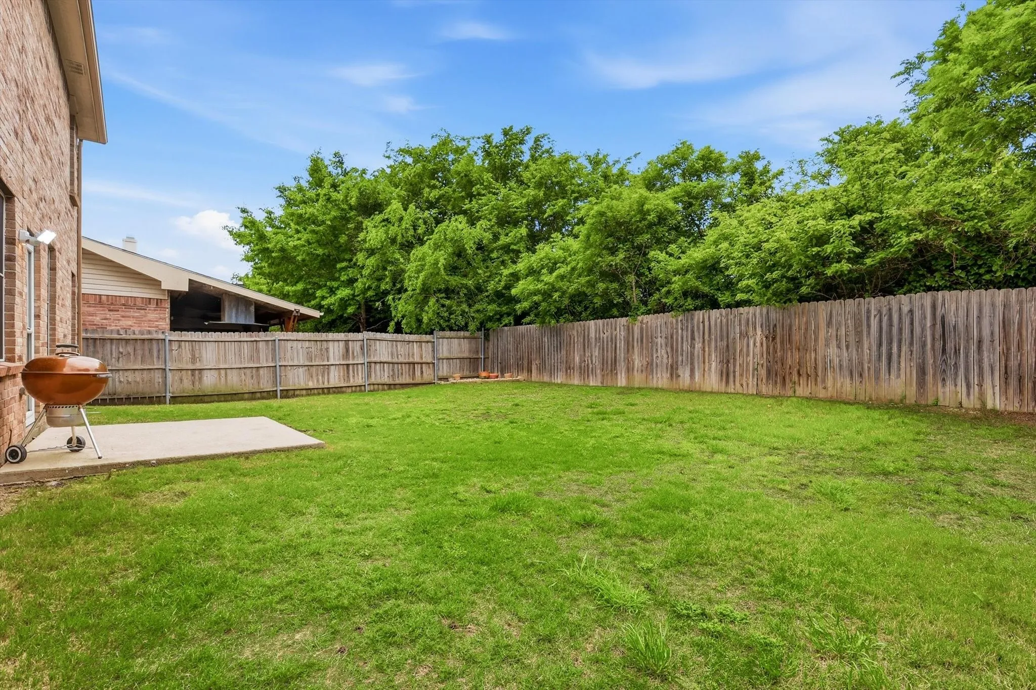 Single Family Residence For Sale in Denton County , 16637 Woodside Drive, Fort Worth, Texas 76247, 4 Bedroom, 3 Bathroom, 2 Garage spaces, 2,611 Sqft, built in 2005, mls#21341573, Real Estate Agent in Fort Worth, Homes For Sale in Denton county, Homes For Sale in Fort Worth, Realtor in Fort Worth Texas, Real Estate Brokerage Independent Realty Texas, Luminita Cordes Realtor