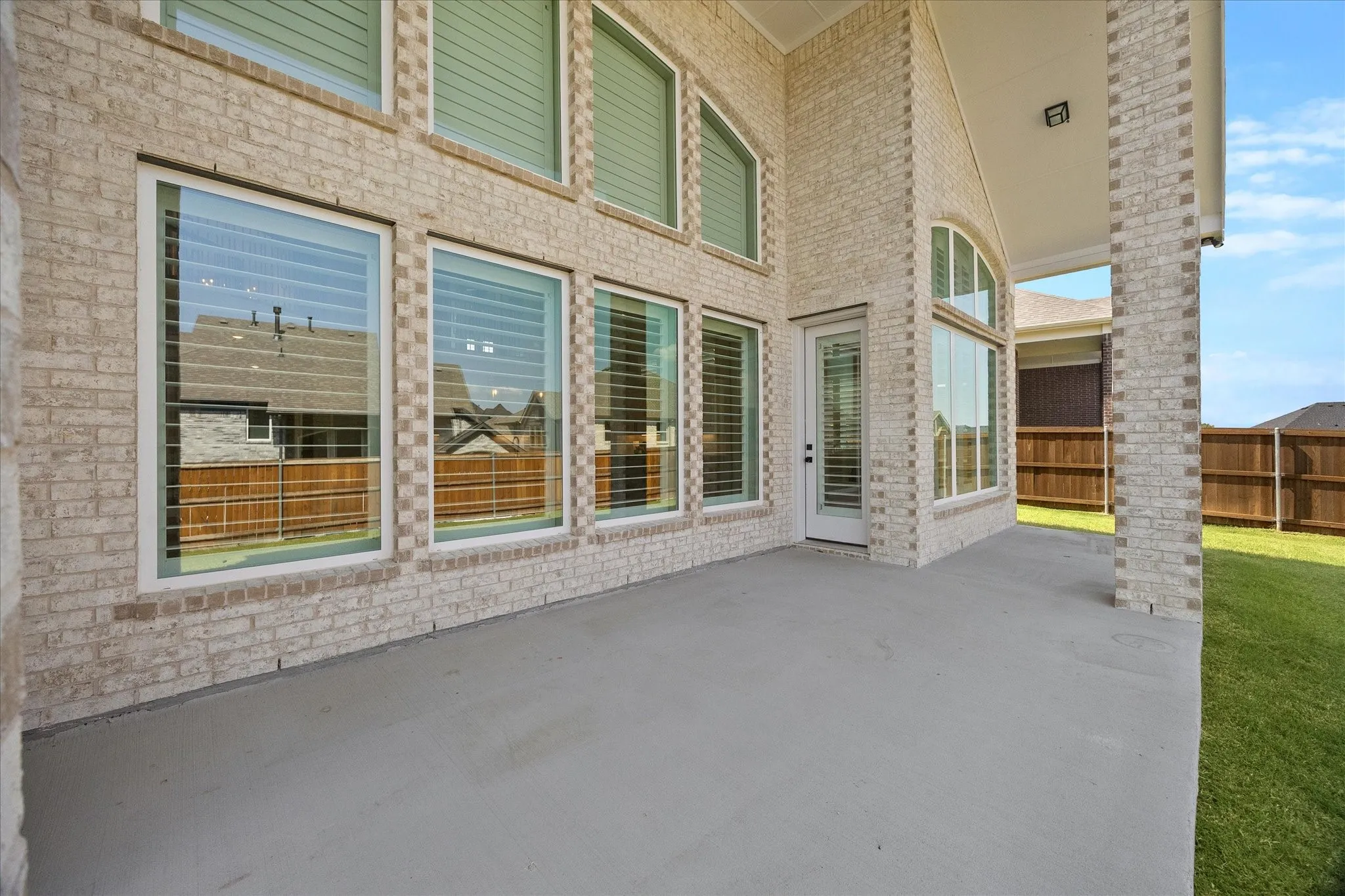 Single Family Residence For Sale in Rockwall County , 3718 Herrick Street, Rockwall, Texas 75032, 5 Bedroom, 4 Bathroom, 3 Garage spaces, 4,144 Sqft, built in 2025, mls#21341247, Real Estate Agent in Rockwall, Homes For Sale in Rockwall county, Homes For Sale in Rockwall, Realtor in Rockwall Texas, Real Estate Brokerage Independent Realty Texas, Luminita Cordes Realtor