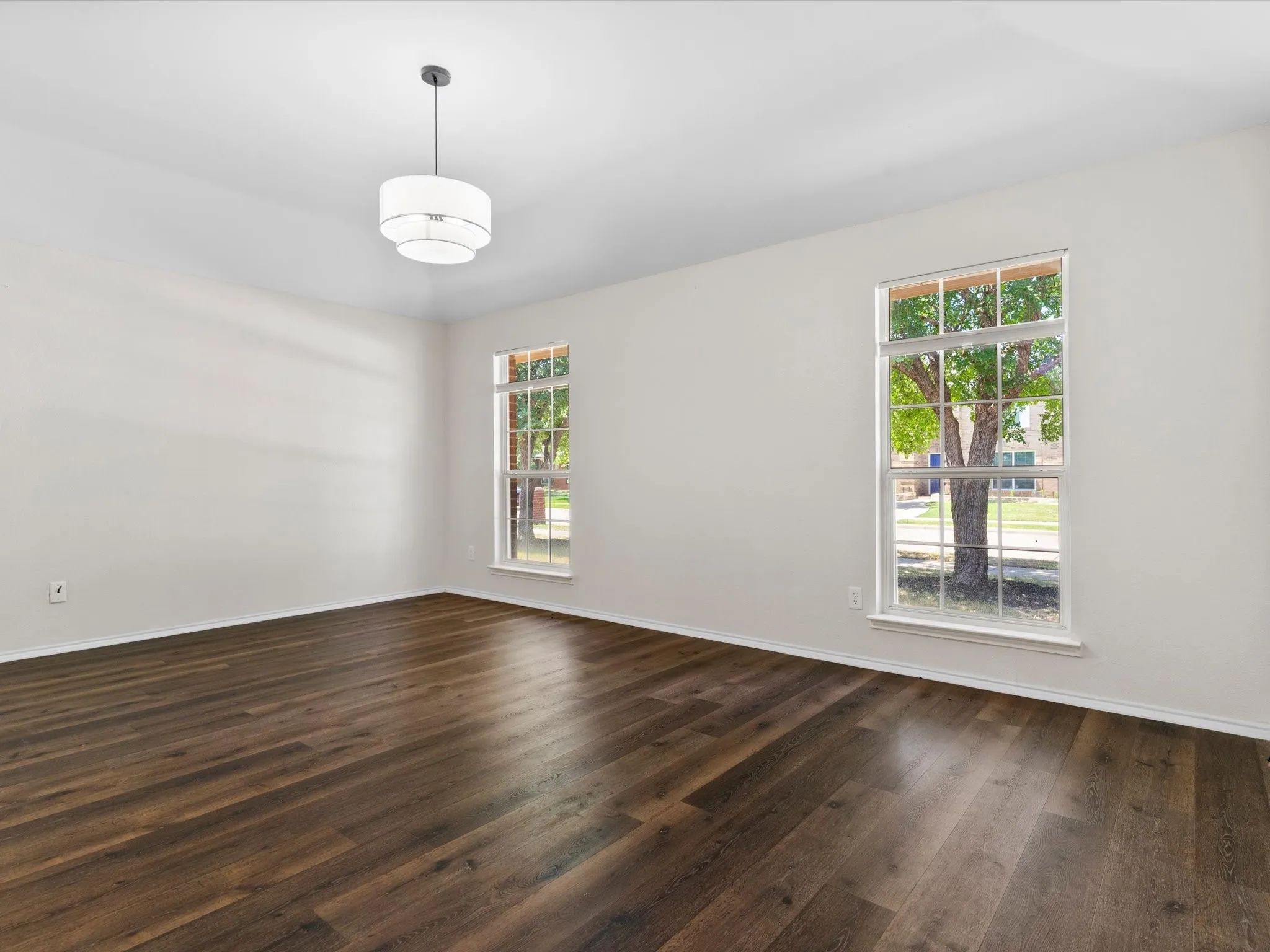 Single Family Residence For Sale in Denton County , 4105 Freedom Lane, Frisco, Texas 75033, 3 Bedroom, 2 Bathroom, 2 Garage spaces, 1,919 Sqft, built in 2002, mls#21334384, Real Estate Agent in Frisco, Homes For Sale in Denton county, Homes For Sale in Frisco, Realtor in Frisco Texas, Real Estate Brokerage Independent Realty Texas, Luminita Cordes Realtor