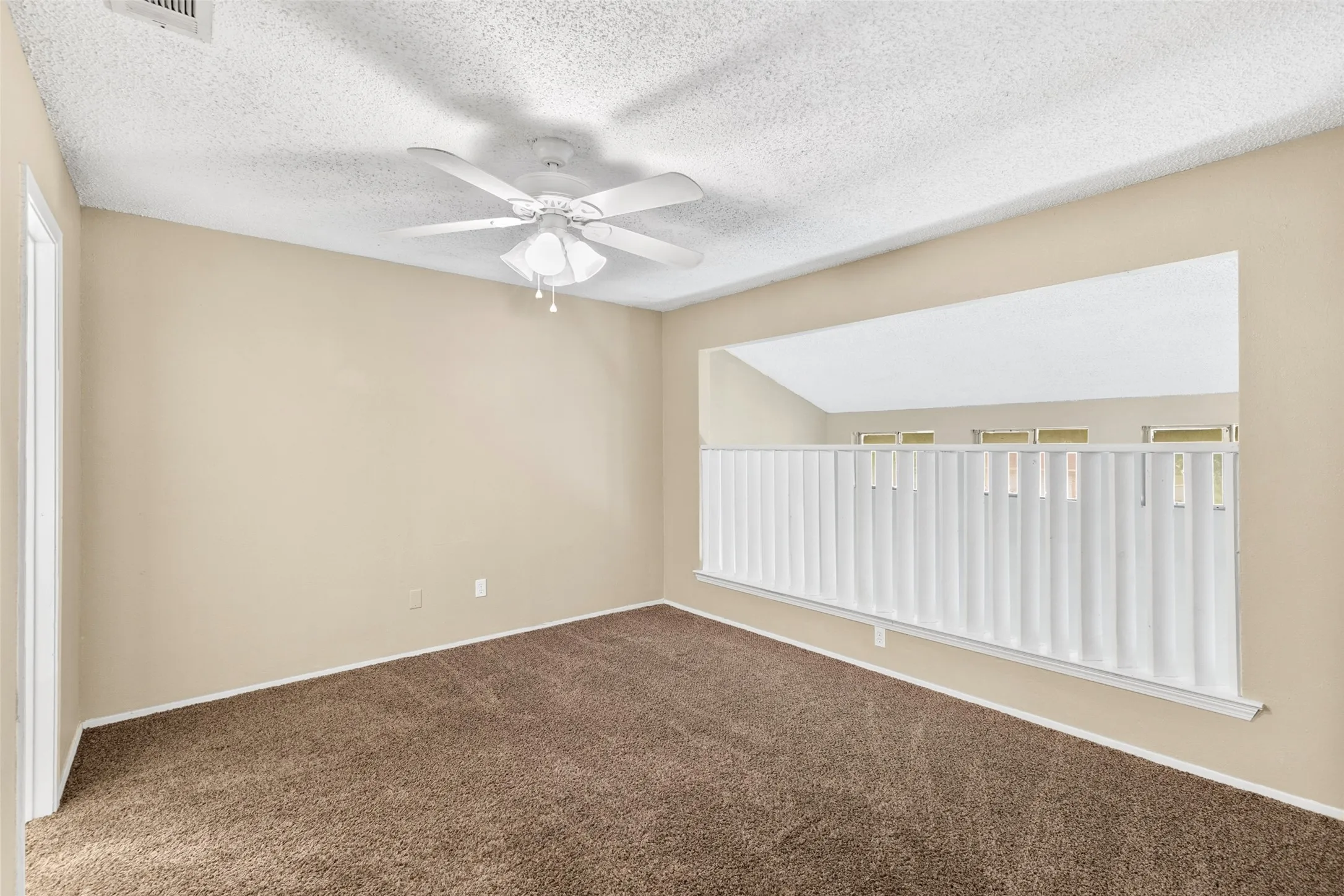 Quadruplex For Rent in Tarrant County , 1140 Tyra Lane C, Fort Worth, Texas 76114, 2 Bedroom, 2 Bathroom, Garage spaces, 1,250 Sqft, built in 1983, mls#21341604, Real Estate Agent in Fort Worth, Homes For Rent in Tarrant county, Homes For Rent in Fort Worth, Realtor in Fort Worth Texas, Real Estate Brokerage Independent Realty Texas, Luminita Cordes Realtor
