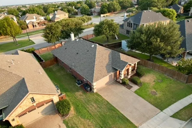 Single Family Residence For Sale in Denton County , 2500 Navasota Drive, Little Elm, Texas 75068, 4 Bedroom, 2 Bathroom, 2 Garage spaces, 2,093 Sqft, built in 2010, mls#21341587, Real Estate Agent in Little Elm, Homes For Sale in Denton county, Homes For Sale in Little Elm, Realtor in Little Elm Texas, Real Estate Brokerage Independent Realty Texas, Luminita Cordes Realtor