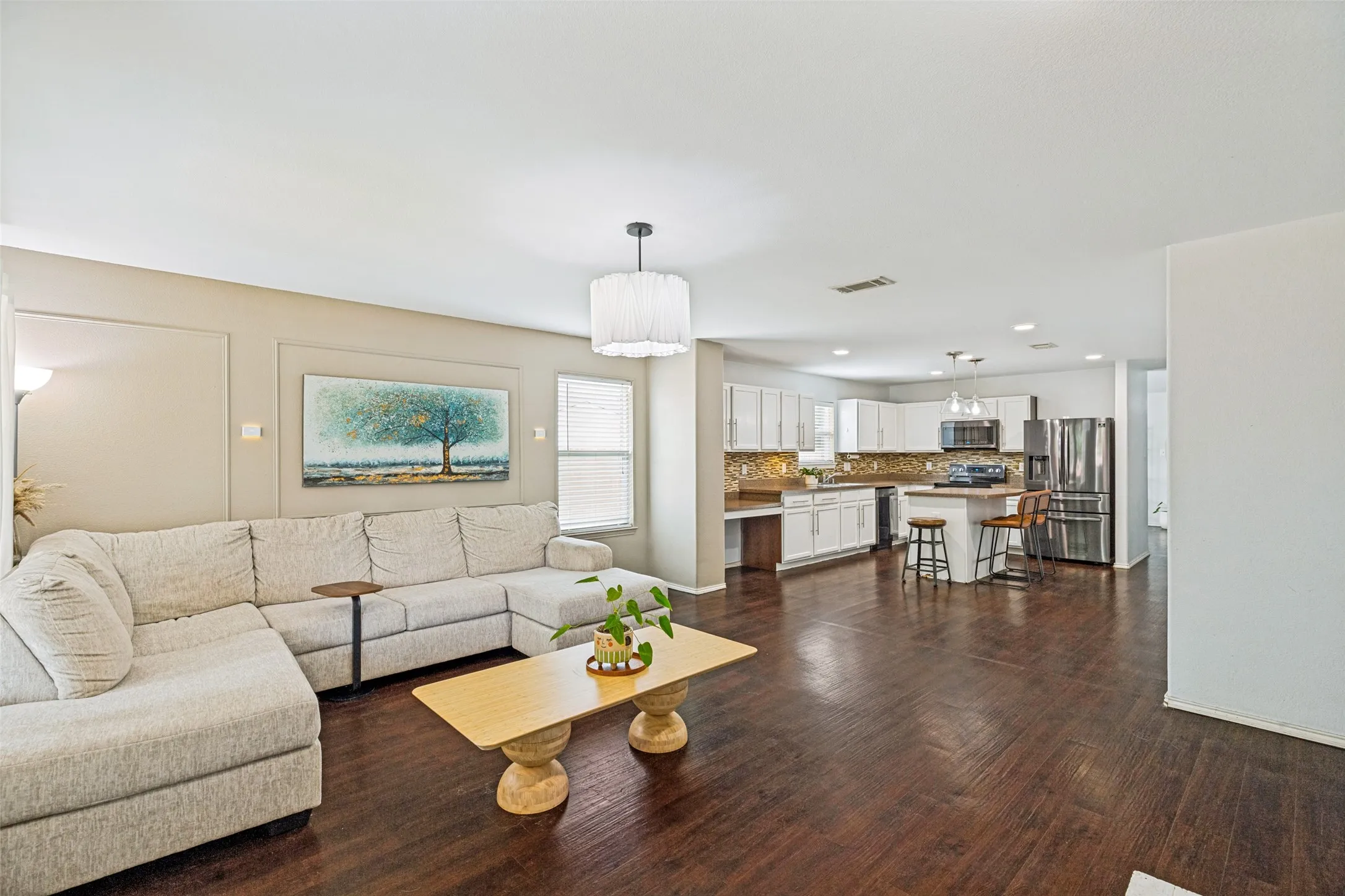 Single Family Residence For Sale in Denton County , 2500 Navasota Drive, Little Elm, Texas 75068, 4 Bedroom, 2 Bathroom, 2 Garage spaces, 2,093 Sqft, built in 2010, mls#21341587, Real Estate Agent in Little Elm, Homes For Sale in Denton county, Homes For Sale in Little Elm, Realtor in Little Elm Texas, Real Estate Brokerage Independent Realty Texas, Luminita Cordes Realtor