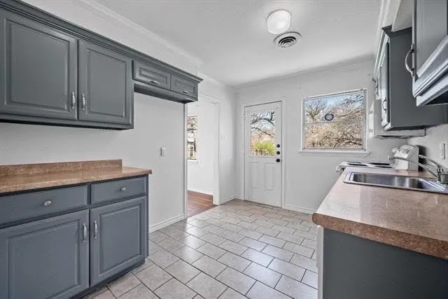 Single Family Residence For Sale in Collin County , 8760 S County Road, Frisco, Texas 75034, 3 Bedroom, 1 Bathroom, Garage spaces, 1,035 Sqft, built in 1956, mls#21336677, Real Estate Agent in Frisco, Homes For Sale in Collin county, Homes For Sale in Frisco, Realtor in Frisco Texas, Real Estate Brokerage Independent Realty Texas, Luminita Cordes Realtor